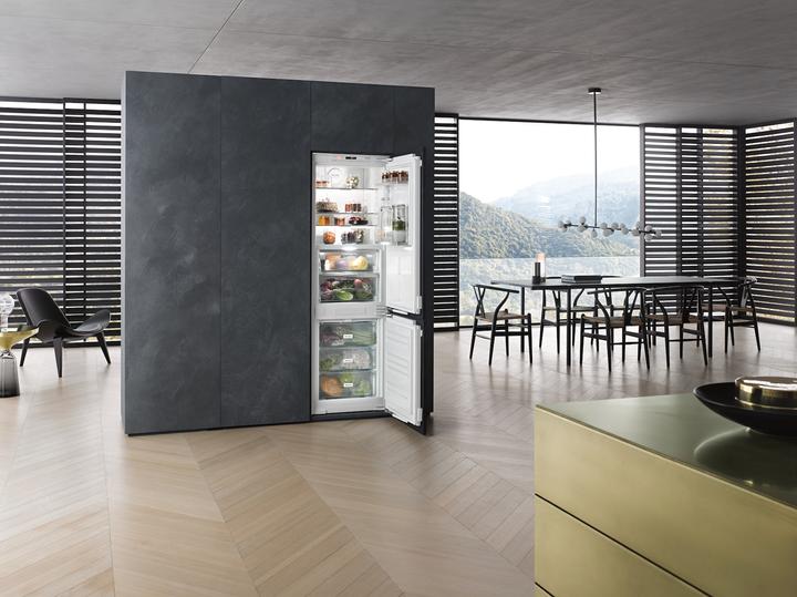 New Miele KFN 37682 ID Integrated Fridge Freezer BR2405