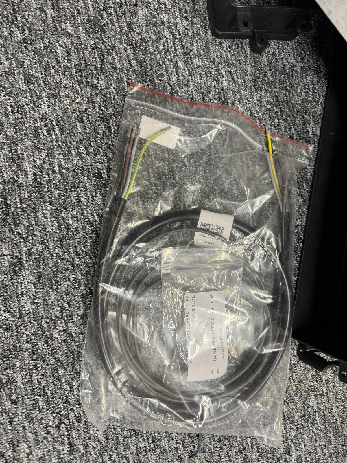UNUSED Siemens HZ38150 recirculation Kit Hood
