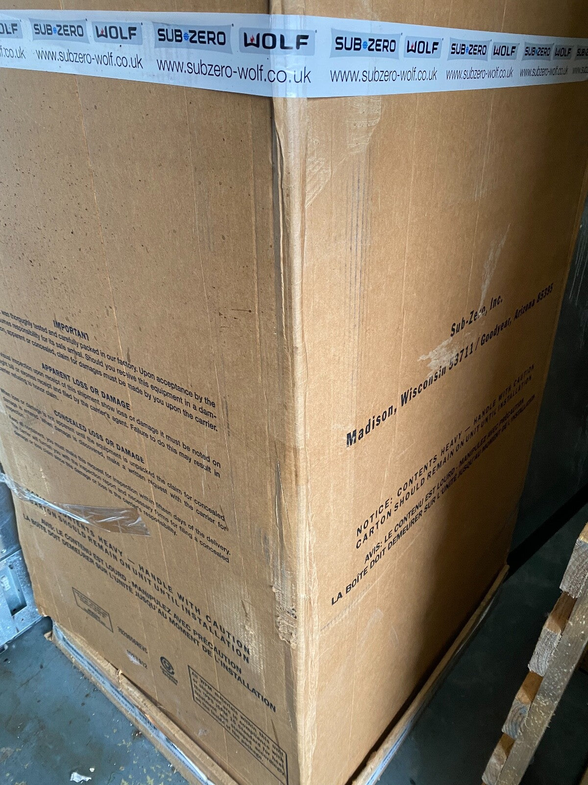 New SubZero Fridge Freezer ICBIC 24inch refrigeration Appliance Wolf