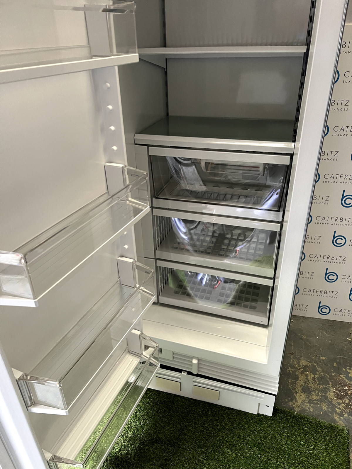 NEW Sub-Zero Column Freezer 24 inch ICBIC-24 FI Subzero Wolf Appliance B32154