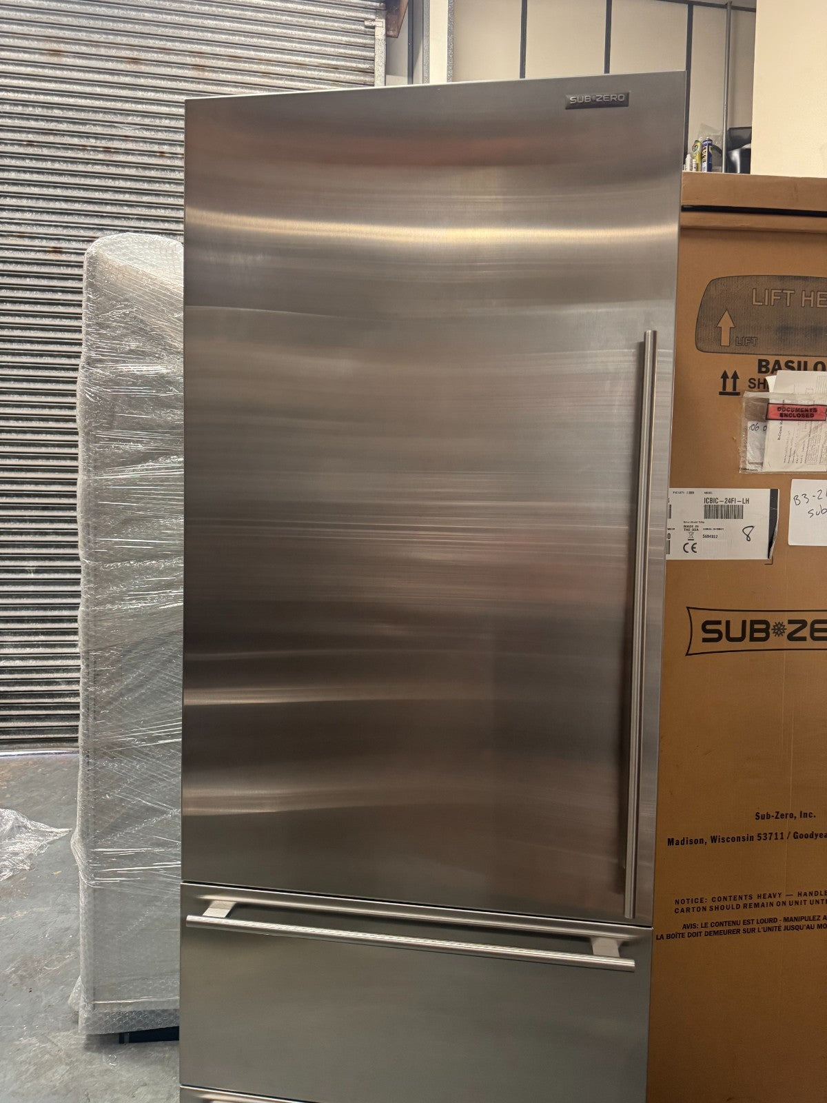 Ex Display Subzero ICBIT30CIID Fridge Freezer ICE refrigeration B32348