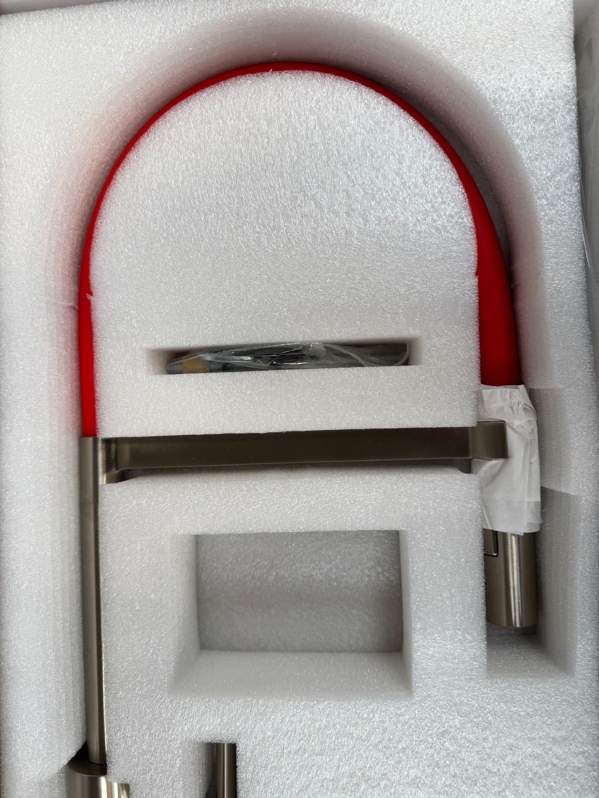 NEW Red Spray Hose pull out Mixer tap Victoria plumbing tap factory Steel AX4547