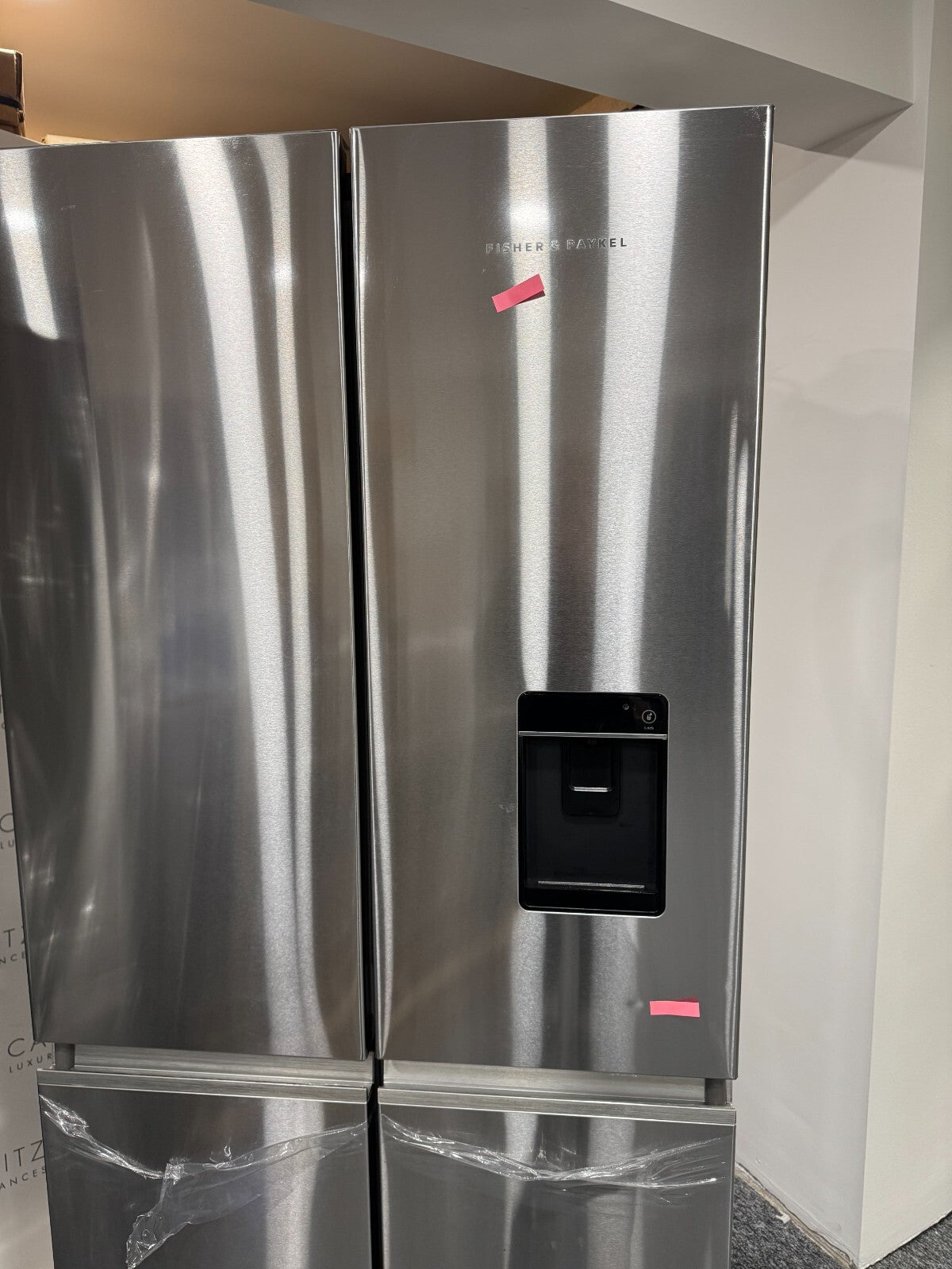Fisher & Paykel RF500QNUVX1 Fridge Freezer Freestanding Refrigerator ICE BR683