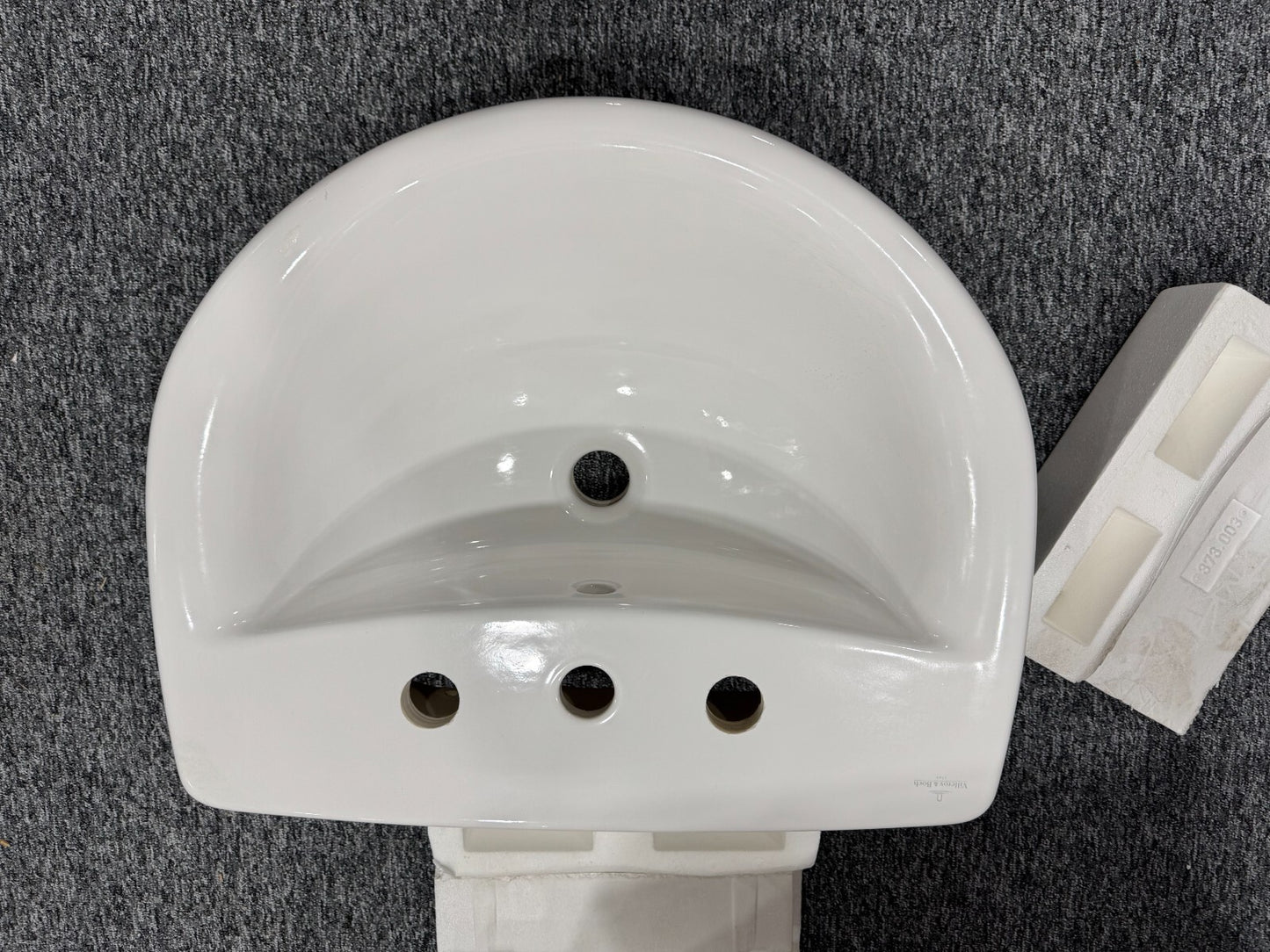 NEW Villeroy & Boch 6155 30 R2 loop & Friends bathroom sink Basin white BR2029