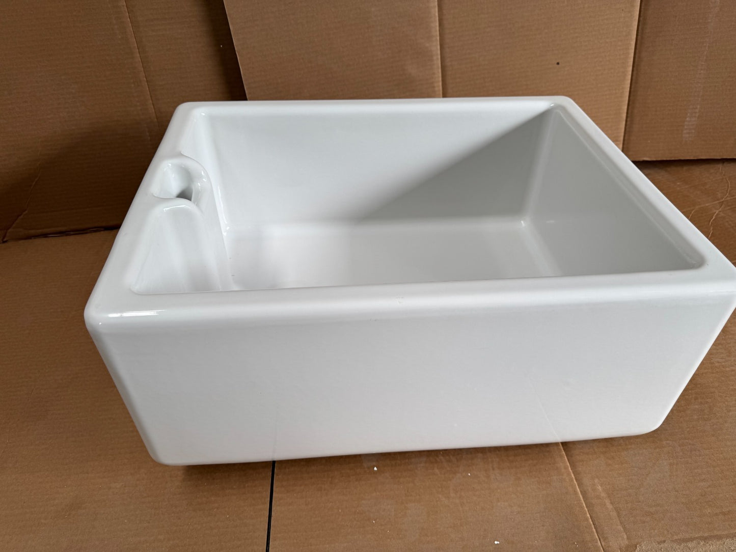 NEW UNUSED Whitebirk Belfast White Ceramic Kitchen Sink Basin Shaws AX02