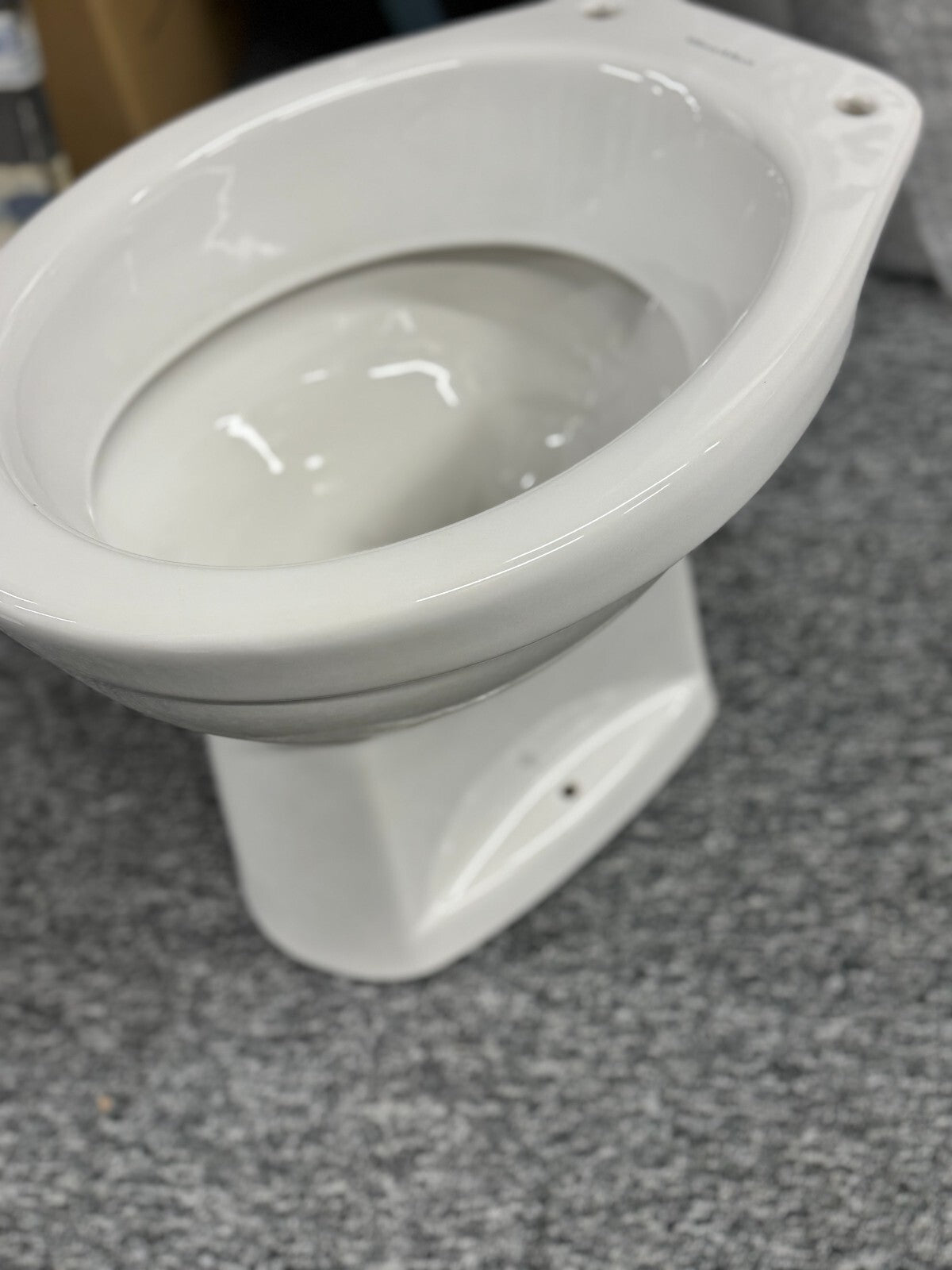 NEW Villeroy & Boch Omnia Classic 76171001 Toilet White BR869