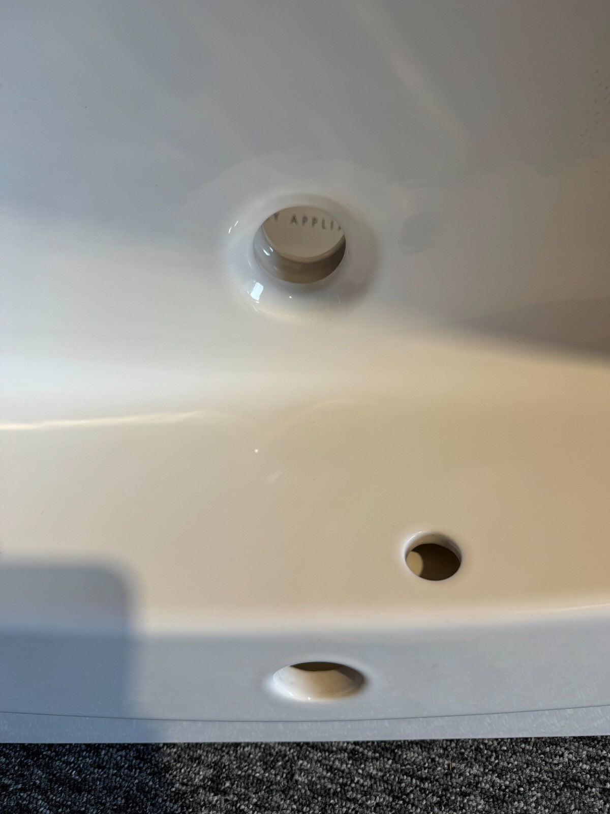NEW Villeroy & Boch 7155 65 R2 White Bathroom Basin Sink Stratos BR805
