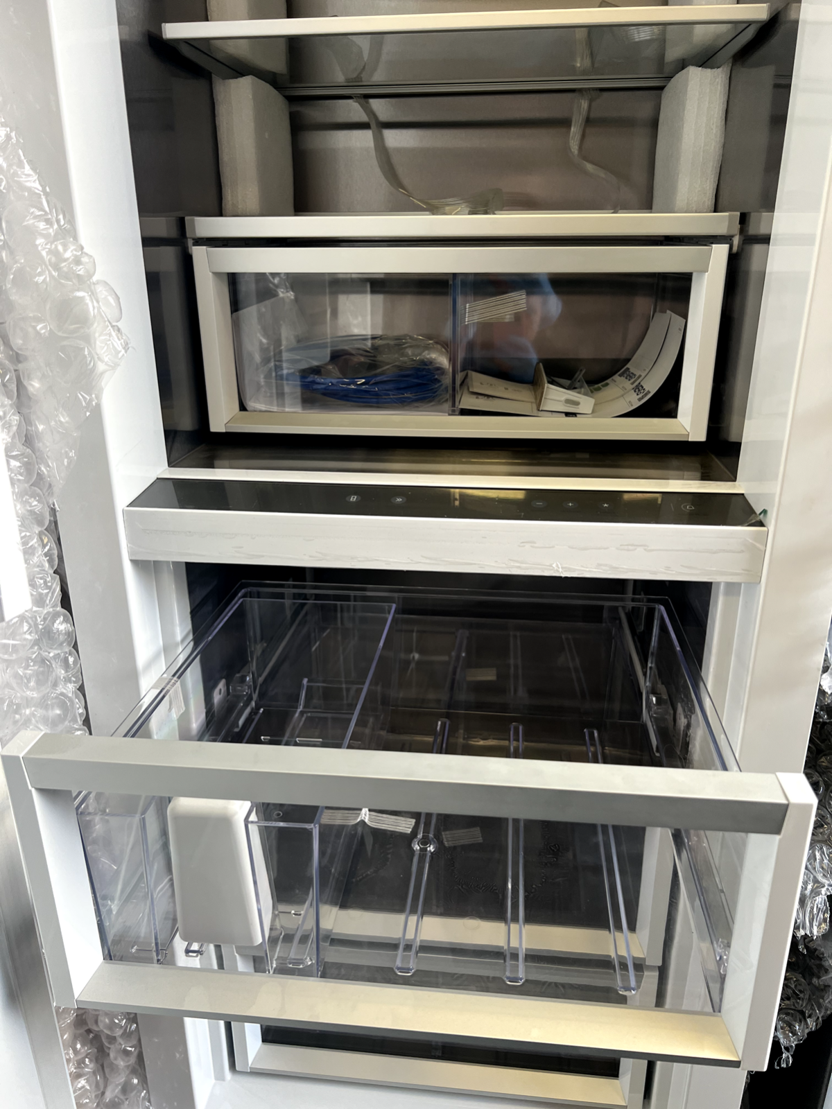NEW Graded Fisher Paykel RS6121FLJK2 Column Freezer Integrated Refrigeration