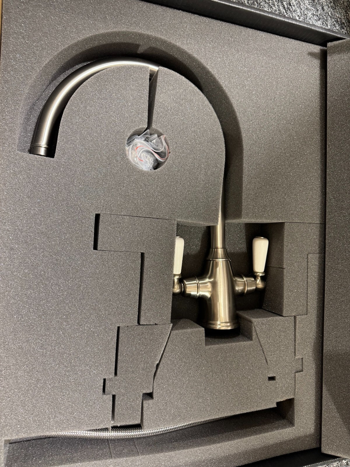 NEW Bidbury & Co Amesbury Pewter Twin Lever Monobloc Kitchen Tap Pewter BR2272