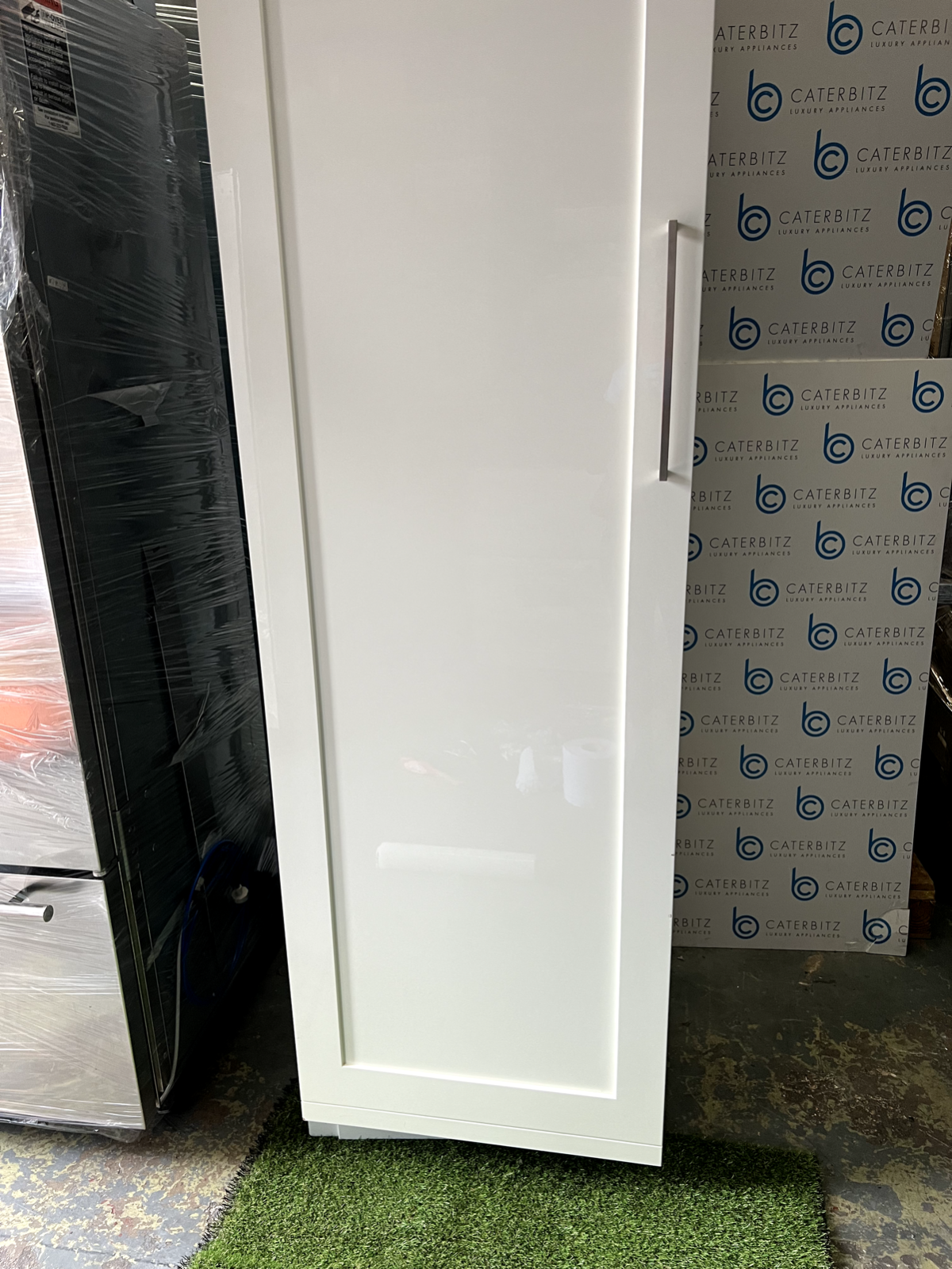 NEW Sub-Zero Column Freezer 24 inch ICBIC-24 FI Subzero Wolf Appliance B32154