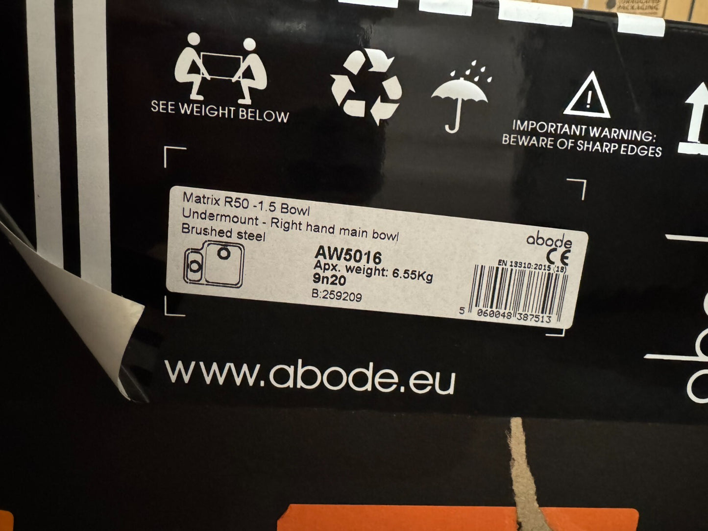NEW Abode Matrix R50 1.5 Bowl double Sink Brushed Stainless Steel AW5016 BR661