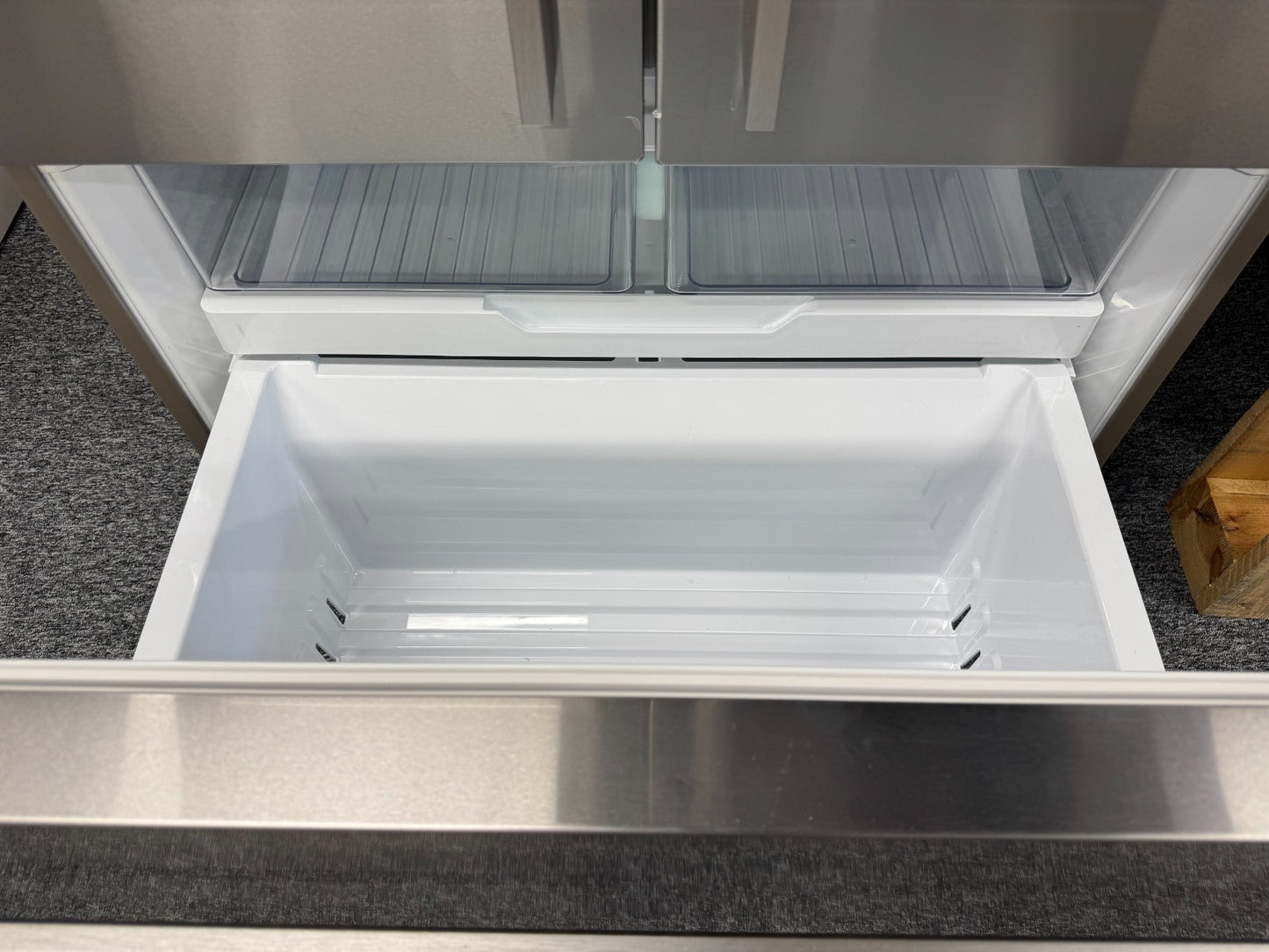 NEW Unused Fisher & Paykel RF610ADX6 Freestanding Fridge Freezer BR2335