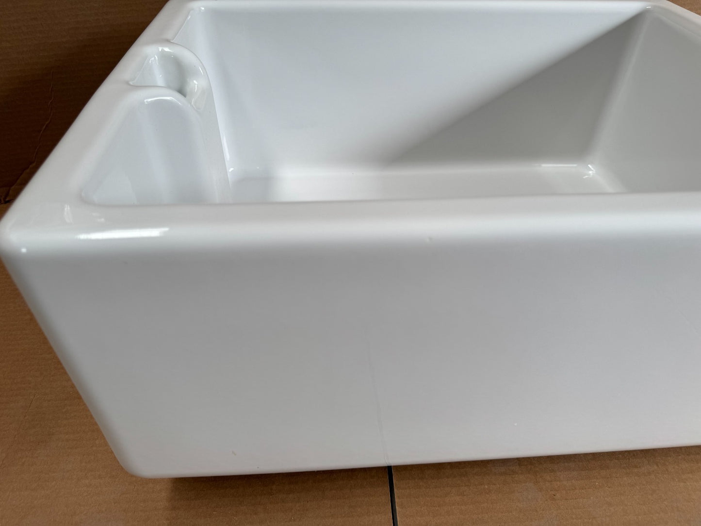 NEW UNUSED Whitebirk Belfast White Ceramic Kitchen Sink Basin Shaws AX03