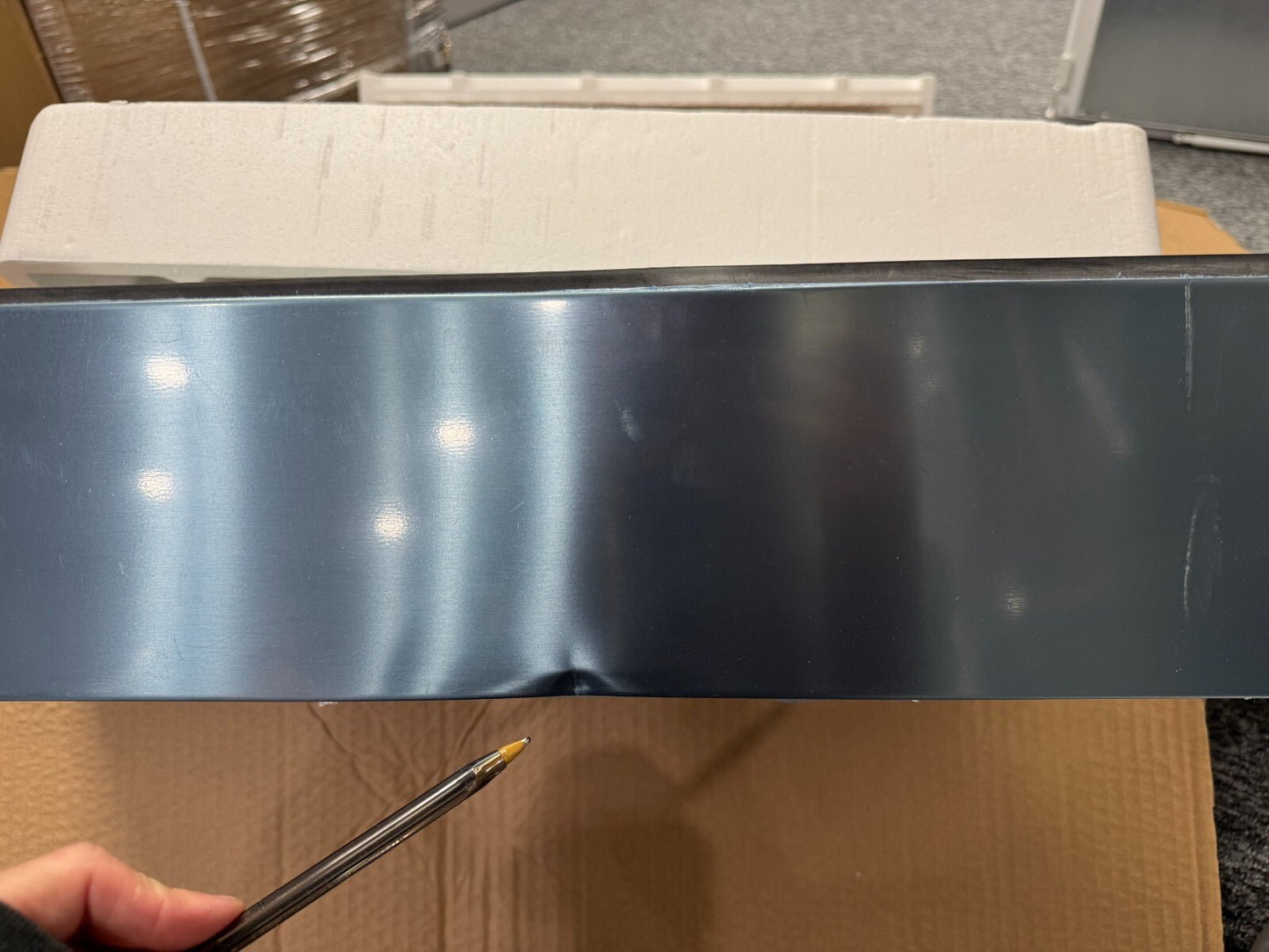 NEW Bertazzoni Professional WD60X Warming Drawer appliance BR2213 damaged