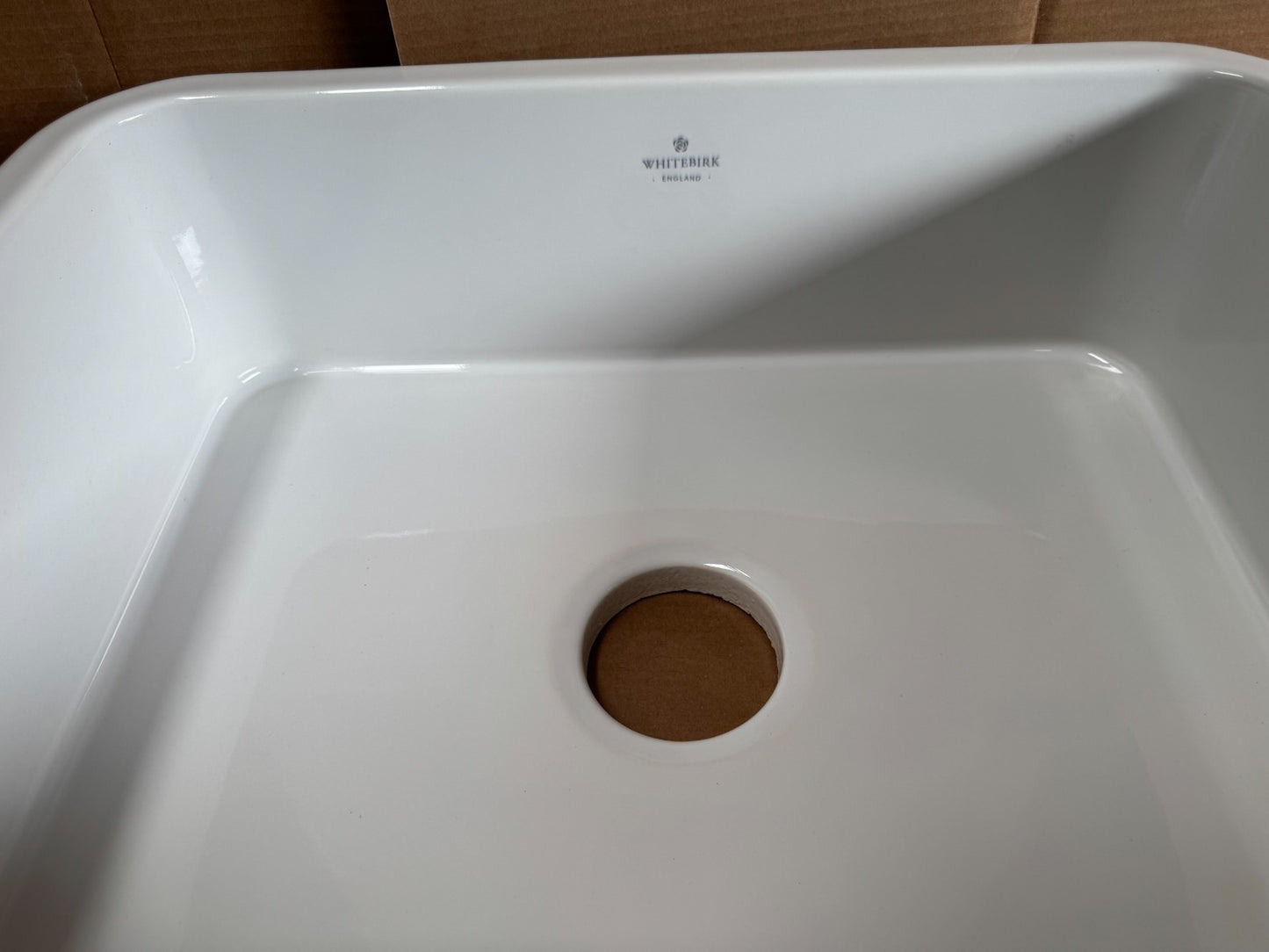 NEW Unused Whitebirk Barrow 60cm Ceramic Single Kitchen Sink Basin Shaws AX07