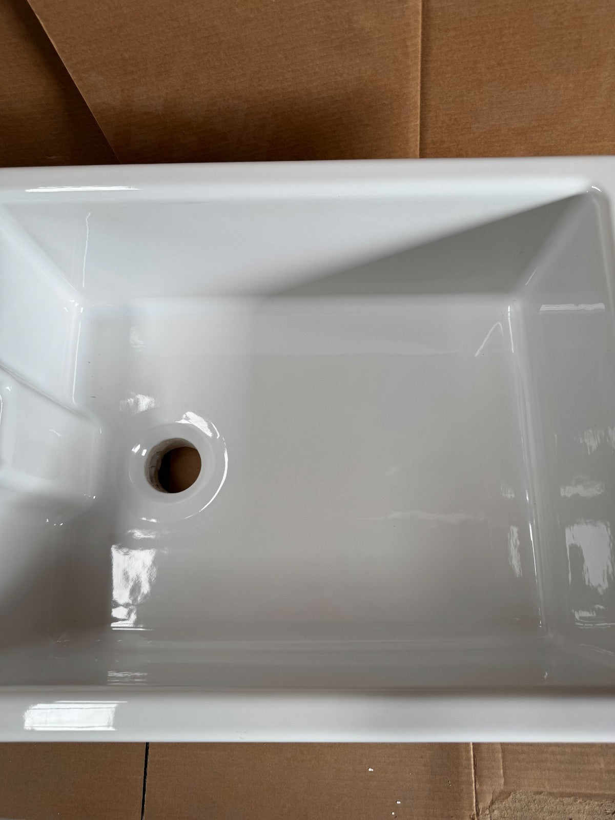 NEW UNUSED Whitebirk Belfast White Ceramic Kitchen Sink Basin Shaws AX02