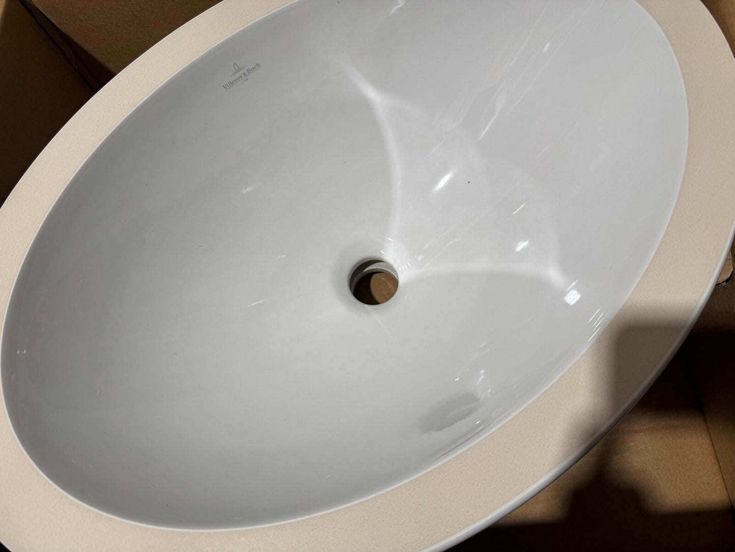 NEW Villeroy & Boch 61612101 Loop & Friends Under counter basin Sink white BR963