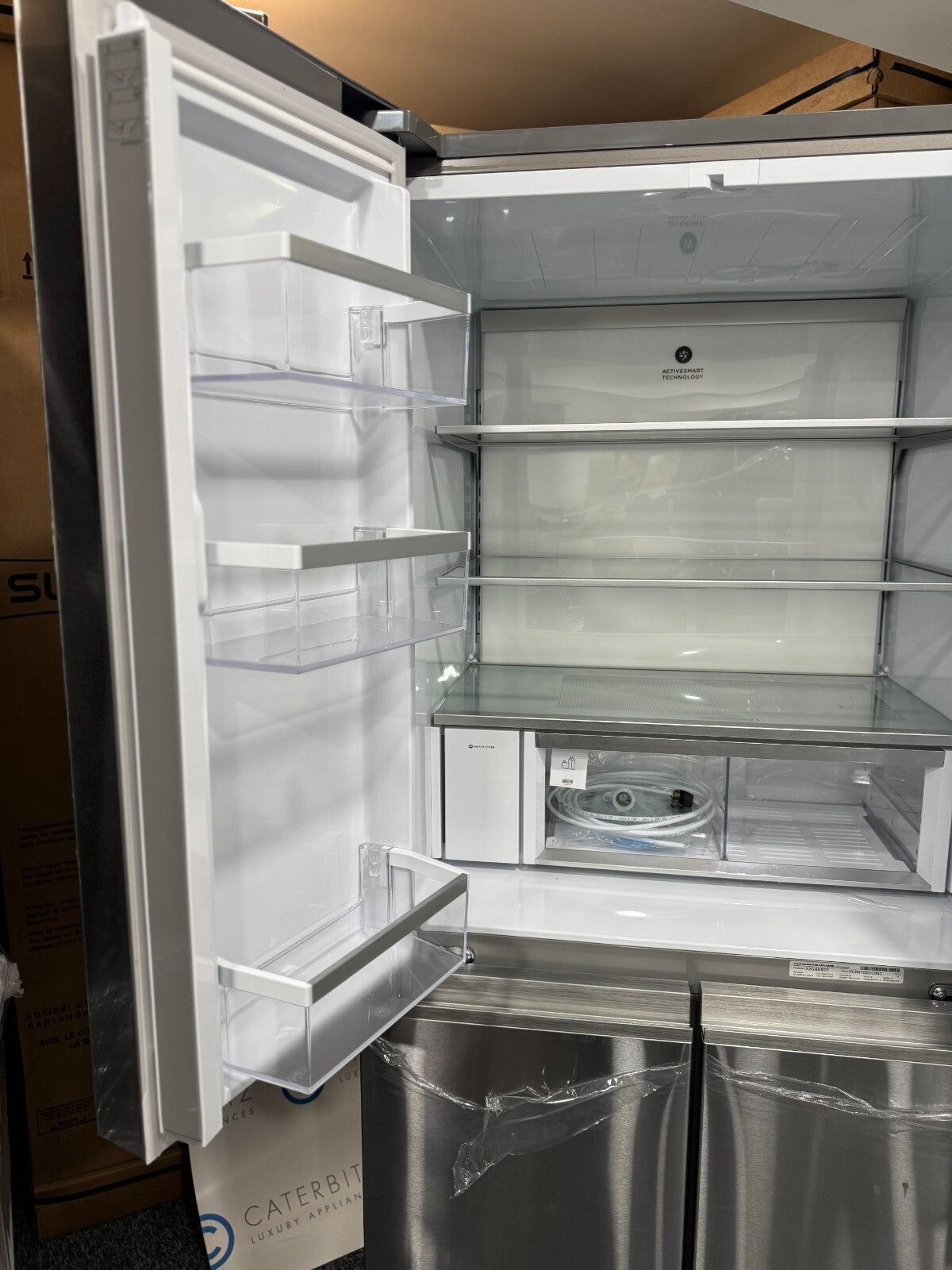 Fisher & Paykel RF500QNUVX1 Fridge Freezer Freestanding Refrigerator ICE BR683