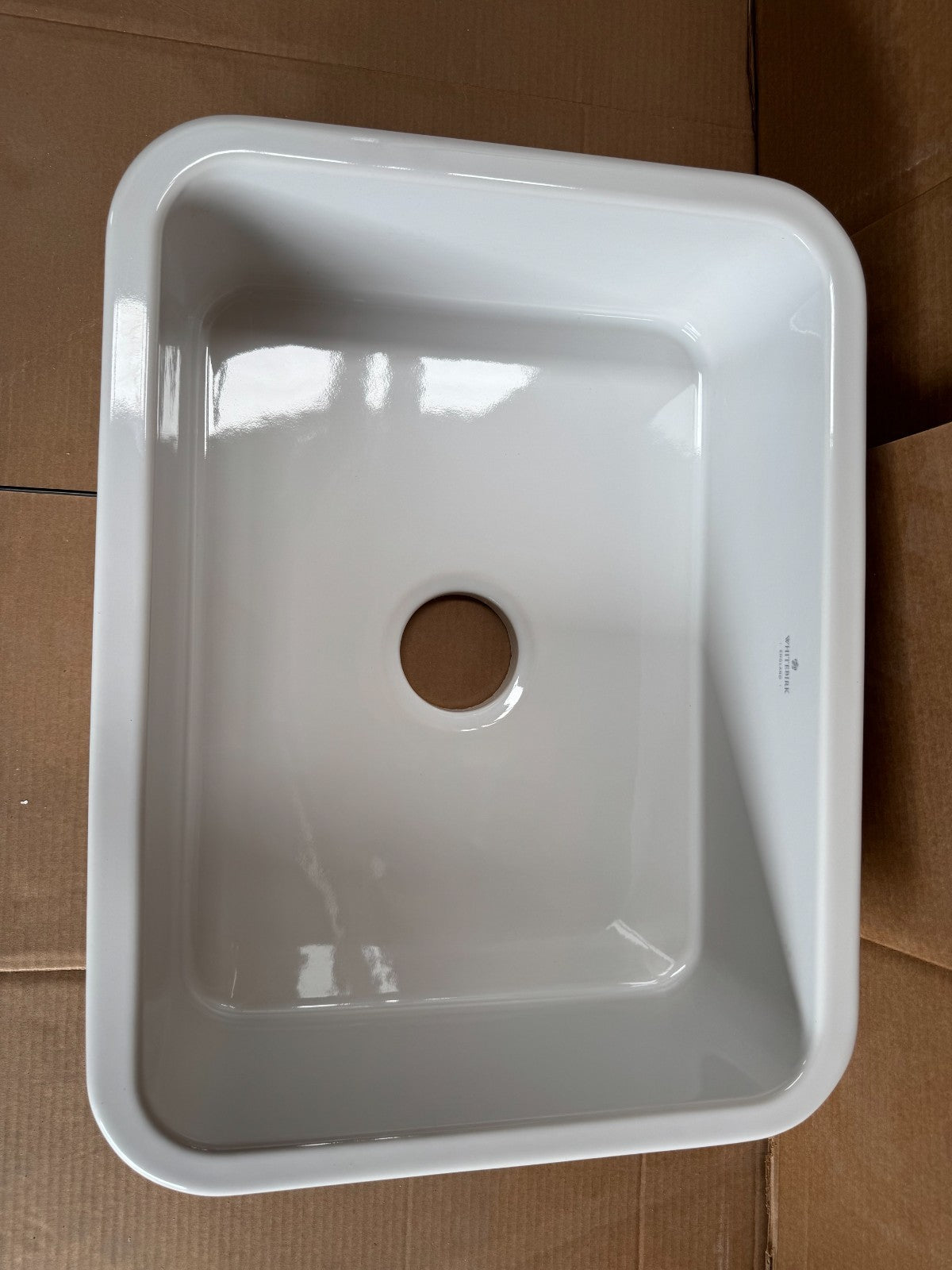 NEW Unused Whitebirk Barrow 60cm Ceramic Single Kitchen Sink Basin Shaws AX07