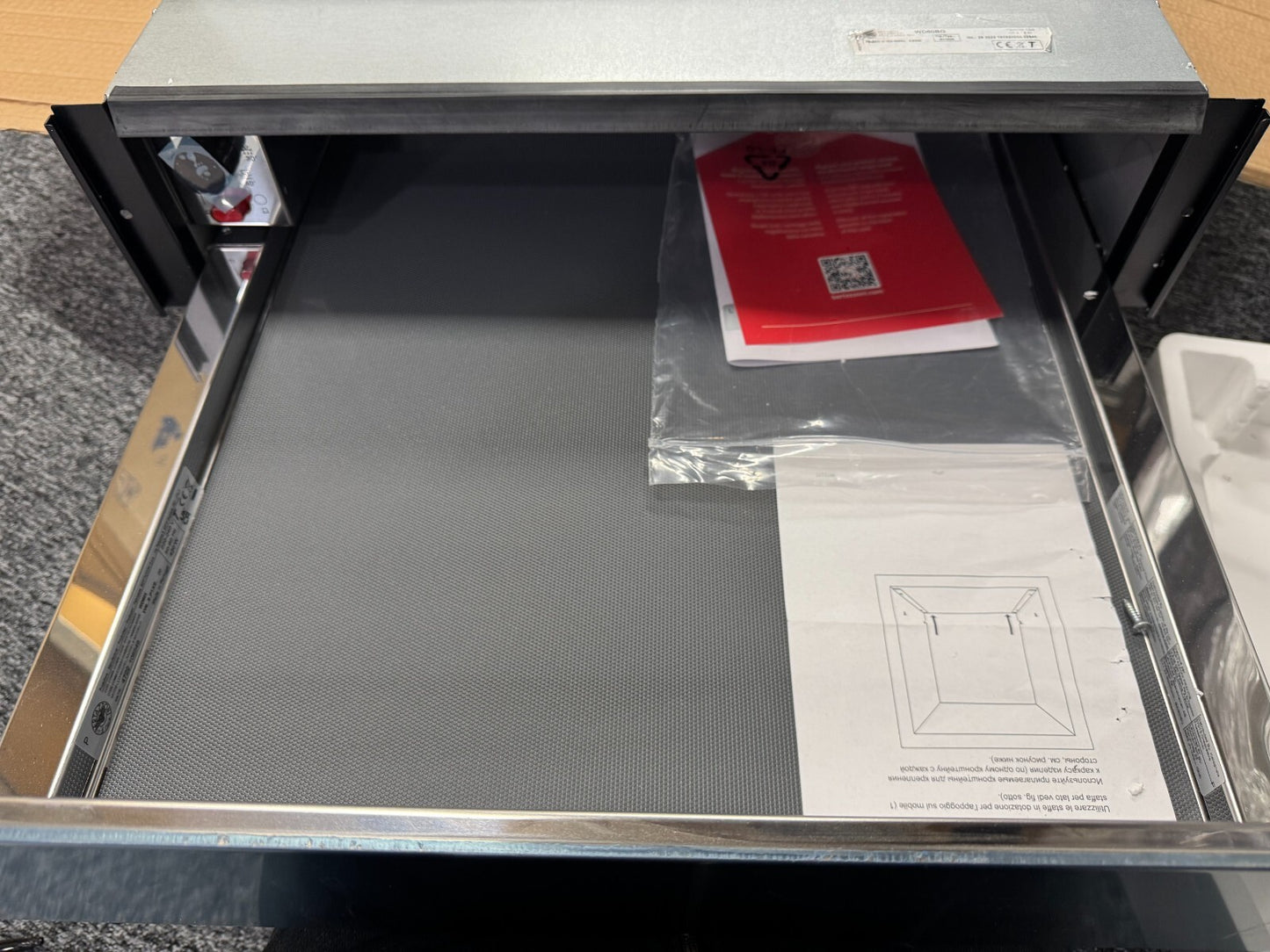 NEW Bertazzoni Professional WD60X Warming Drawer appliance BR2213 damaged