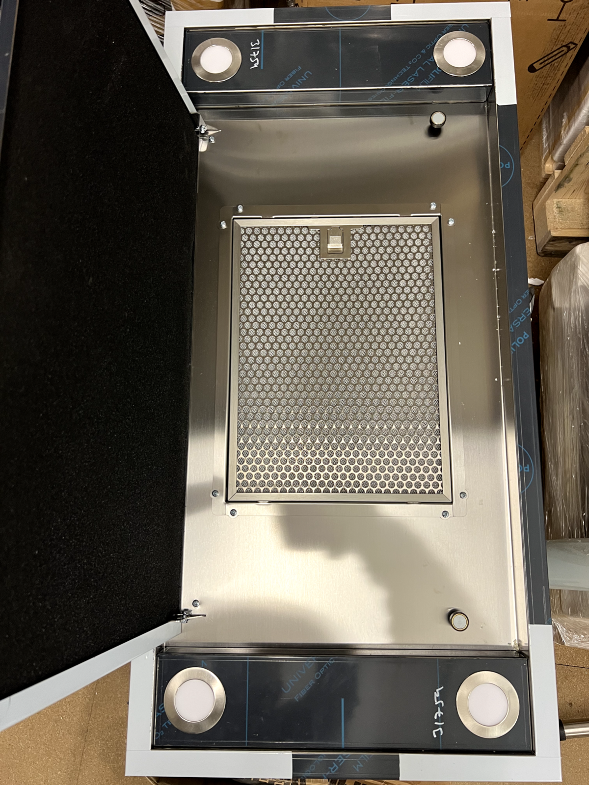 New Westin Stratus Ceiling Extractor Hood Built in 900 x 440 Appliance