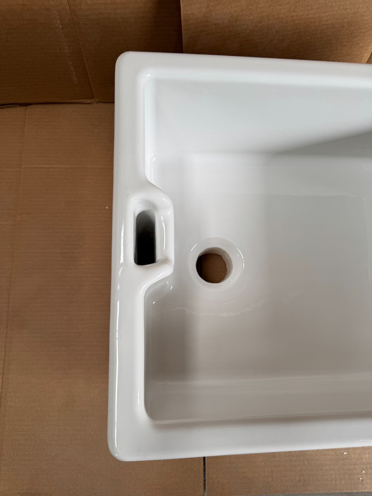 NEW UNUSED Whitebirk Belfast White Ceramic Kitchen Sink Basin Shaws AX02