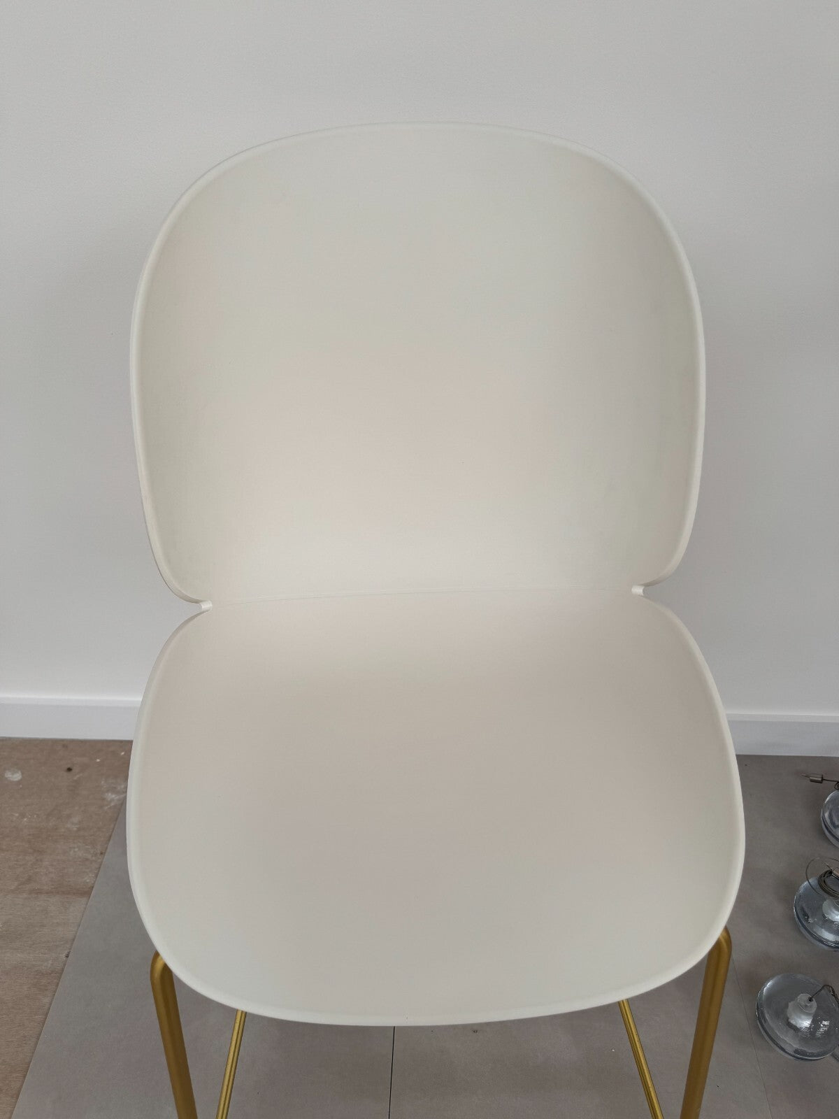 Ex Display GUBI stool BEETLE COUNTER bar CHAIR with brass base white AX012