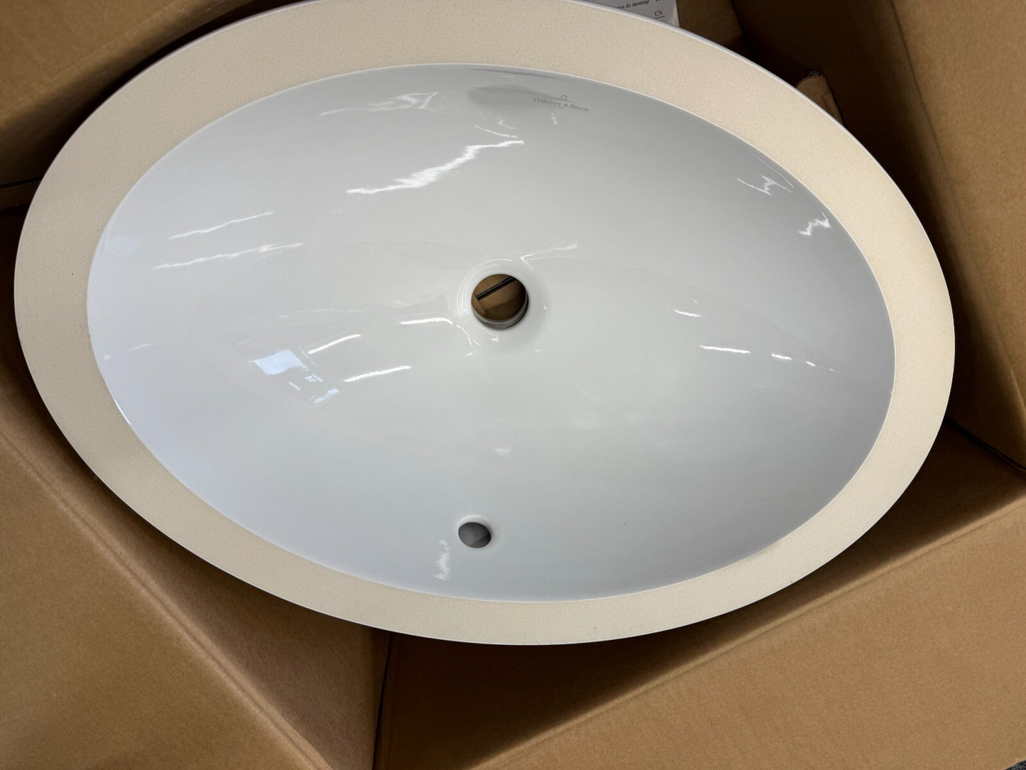 NEW Villeroy & Boch 61612001 bathroom Sink Basin Loop Friends White BR716