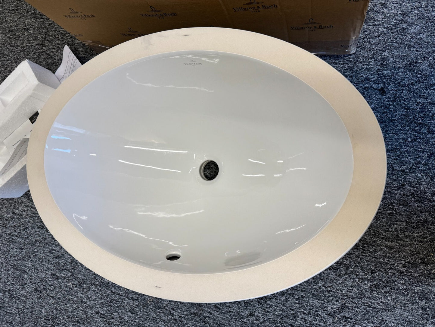 NEW Villeroy & Boch 61613001 Bathroom Sink Basin White loop & Friends BR718