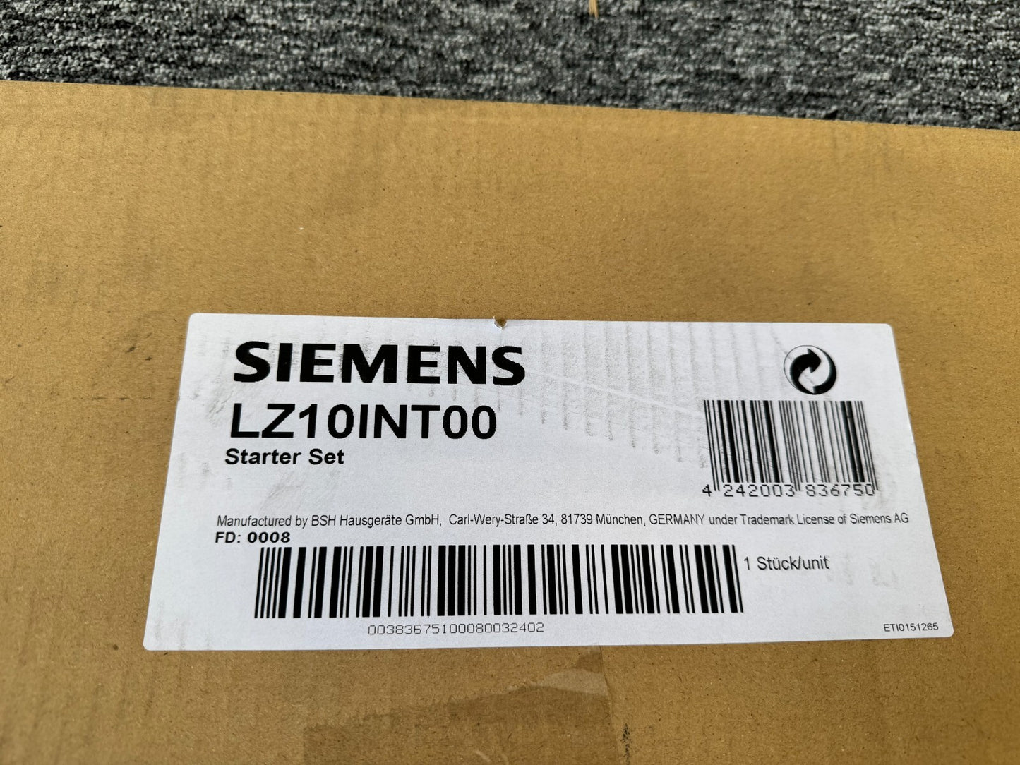 NEW Siemens LZ10INT00 Recirculating Kit Carbon Filter BR2166
