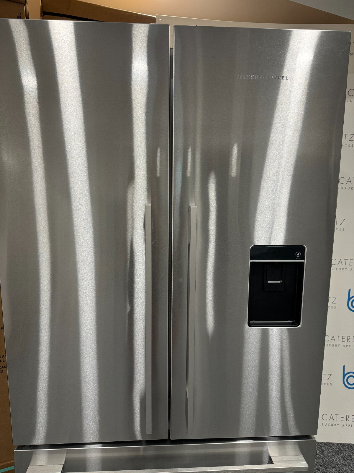 Fisher & Paykel RF540ADUX6 fridge freezer freestanding French Door appliance 437