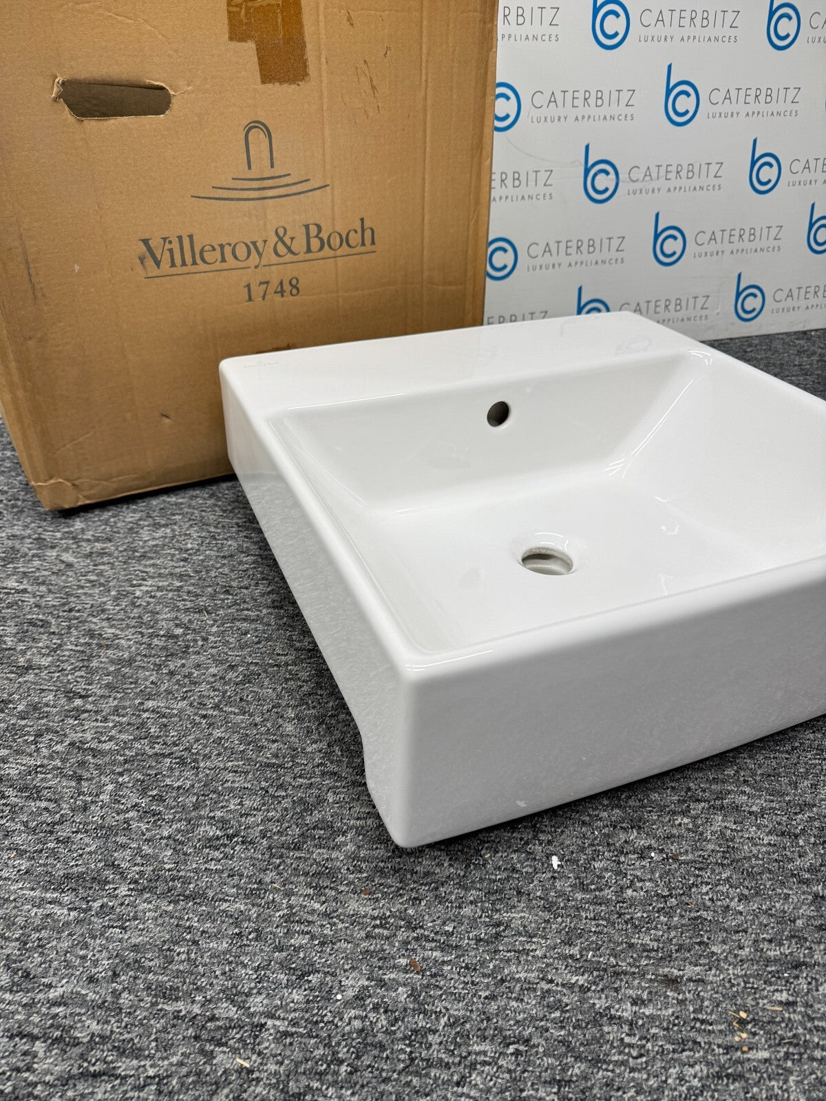 NEW Villeroy & Boch 7112 5F R2 Bathroom Sink Vanity basin white BR771