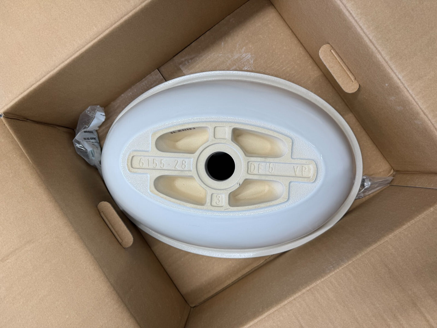 NEW Villeroy & Boch 61612001 bathroom Sink Basin Loop Friends White BR716
