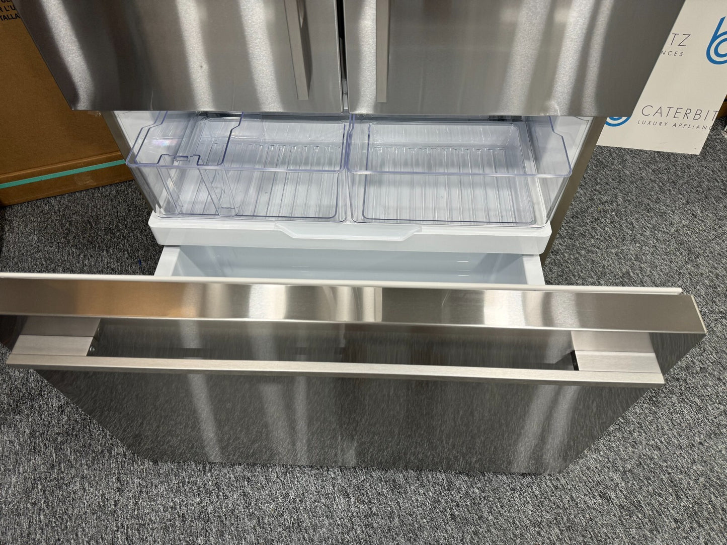 Fisher & Paykel RF540ADUX6 fridge freezer freestanding French Door appliance 437