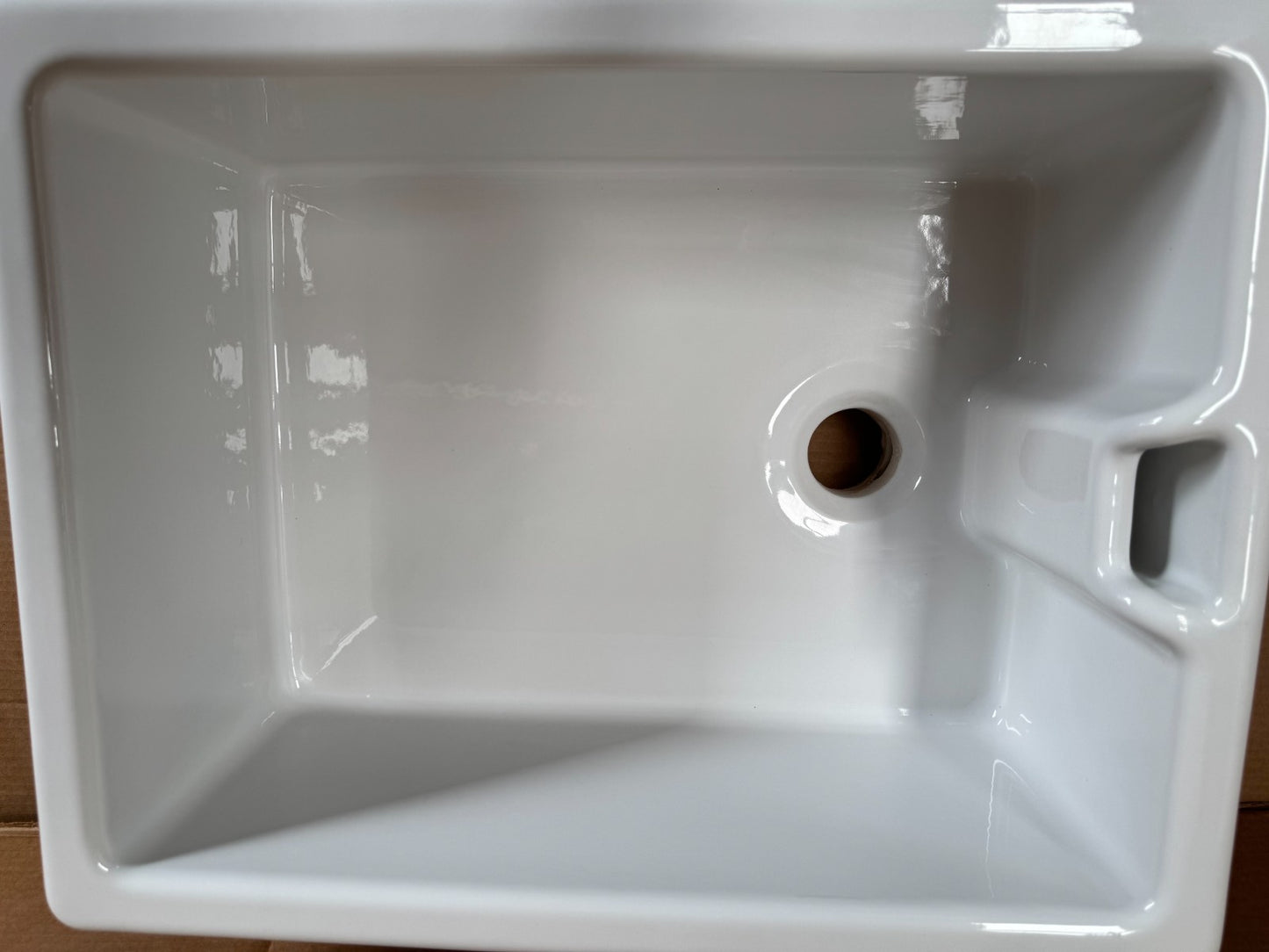 NEW UNUSED Whitebirk Belfast White Ceramic Kitchen Sink Basin Shaws AX03