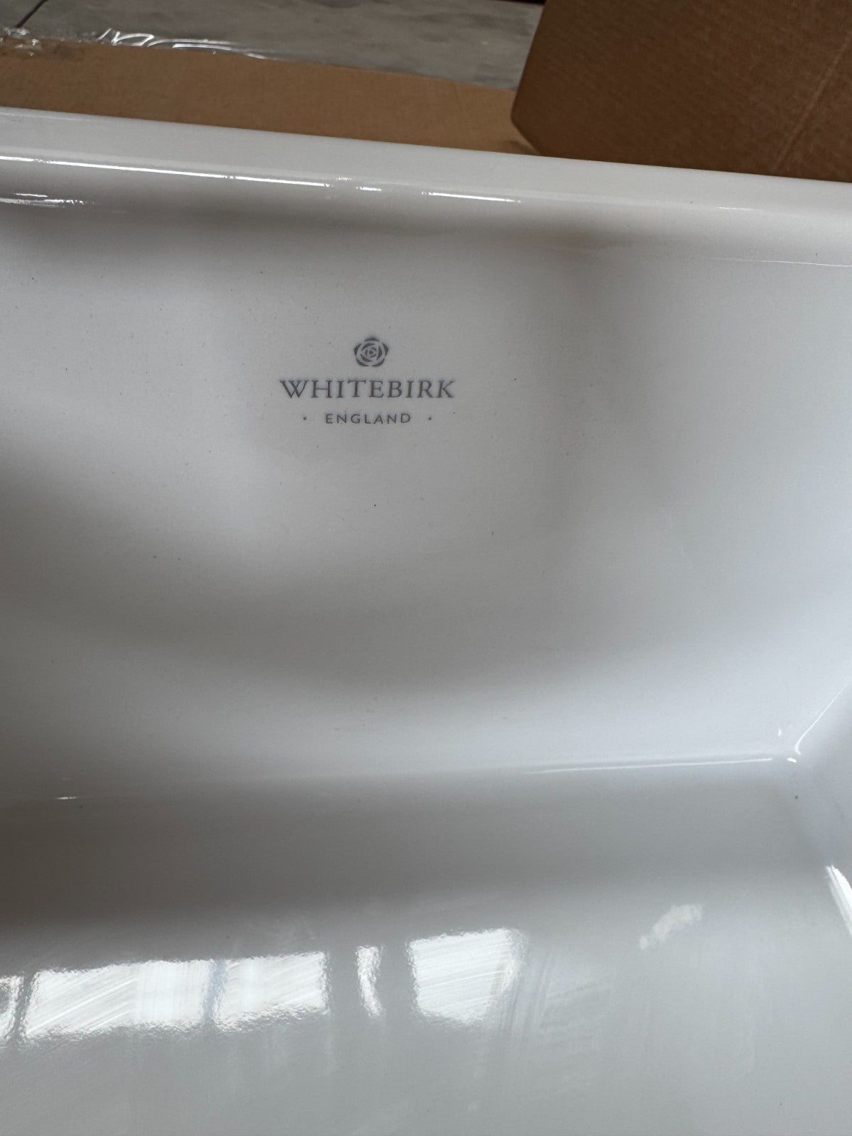 NEW UNUSED Whitebirk 60cm x 46cm Ceramic White Kitchen Sink AX04 Shaws belfast