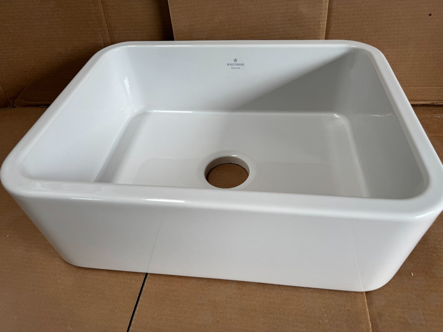 NEW Unused Whitebirk Barrow 60cm Ceramic Single Kitchen Sink Basin Shaws AX07