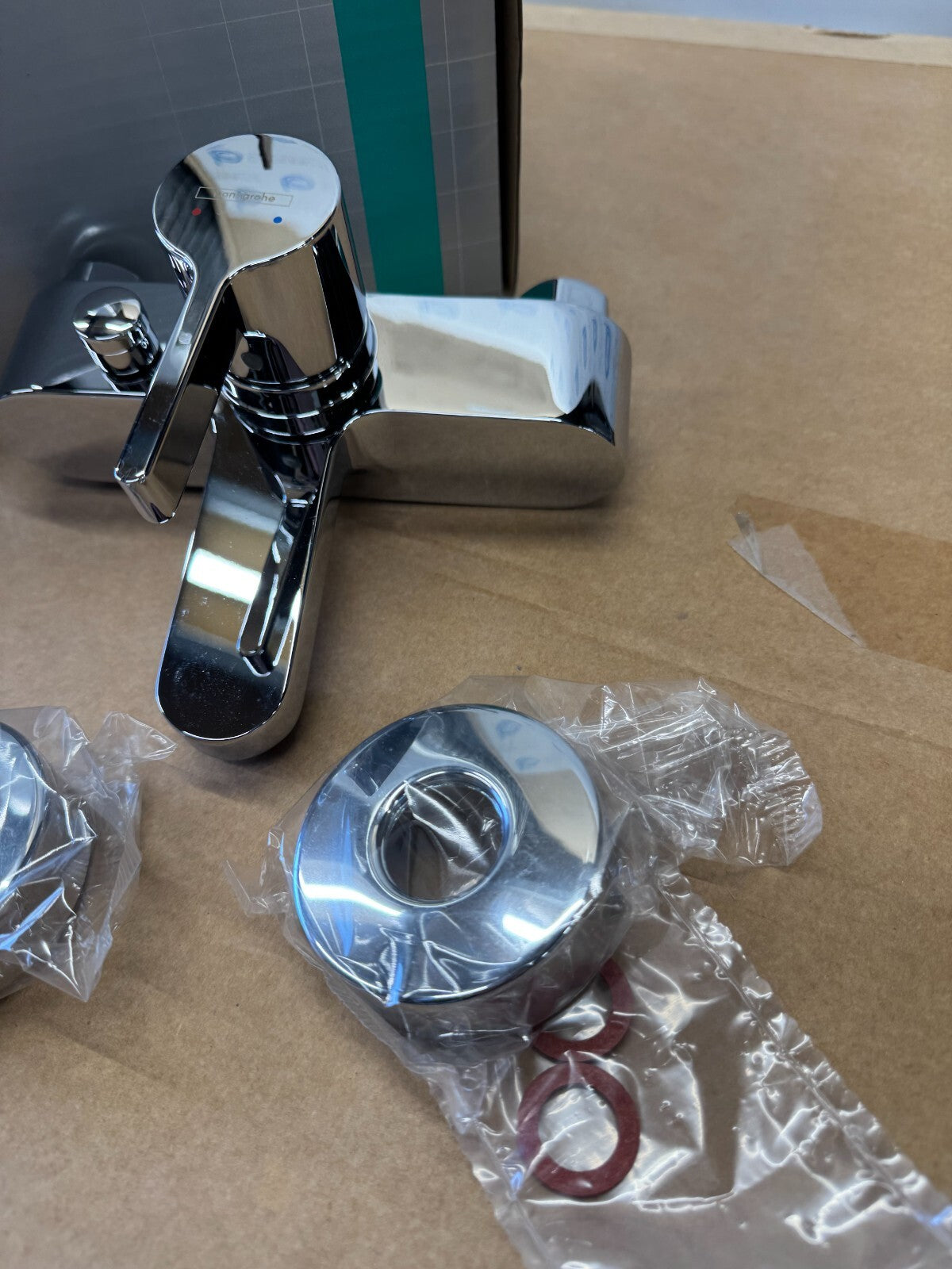 NEW Hansgrohe Metris S Bath Mixer Wall Mounted Tap 31460000 Chrome BR742