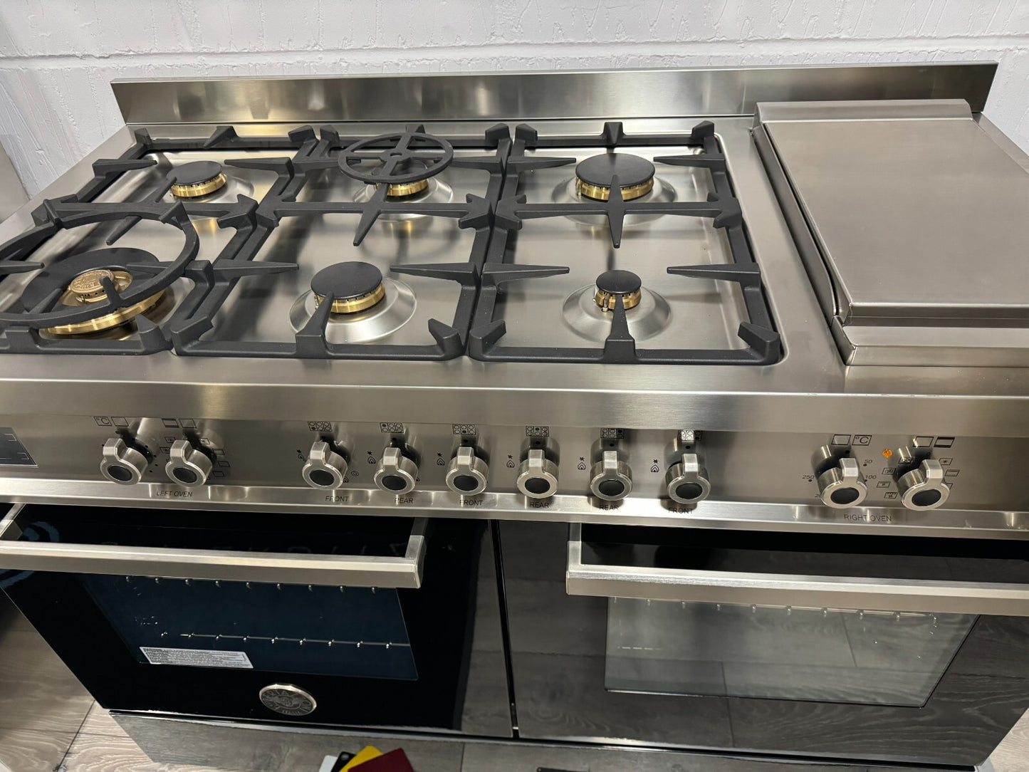 Ex Display UNUSED Bertazzoni PRO126G2ENET Range Cooker 120cm Oven Appliance