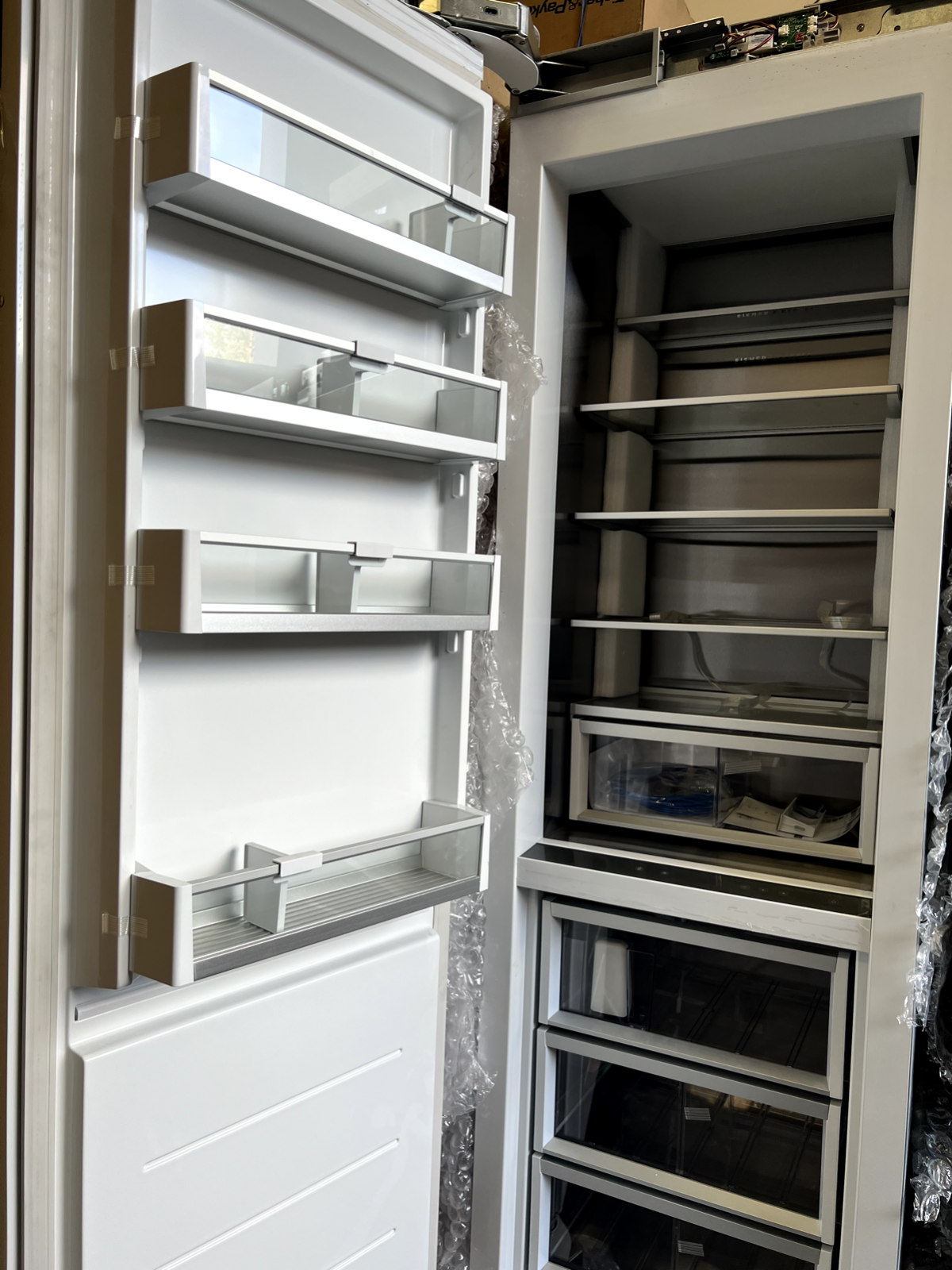 NEW Graded Fisher Paykel RS6121FLJK2 Column Freezer Integrated Refrigeration