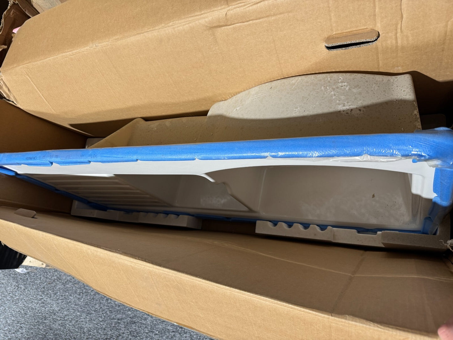 NEW Villeroy & Boch 6795 Kitchen Large double Ceramic Sink Basin BR812