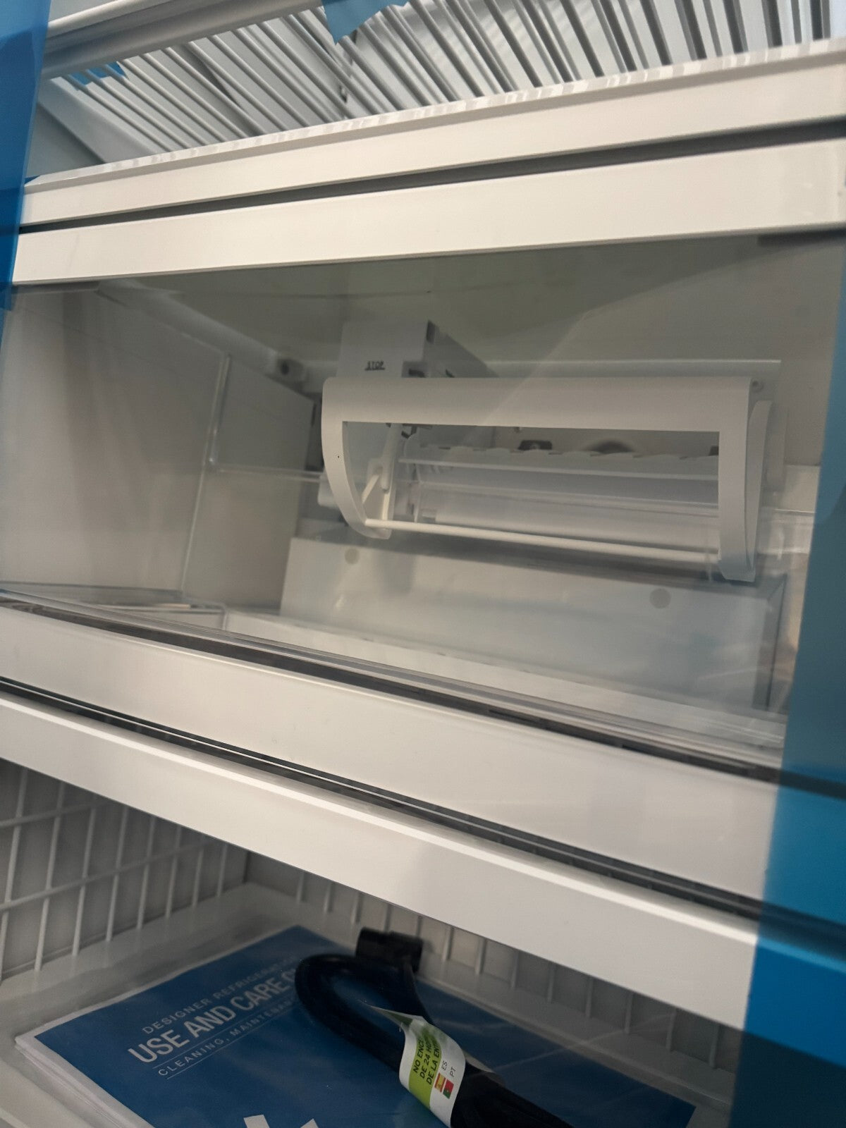 Ex Display Sub-Zero ICBIC-24FI 610mm wide Freezer Ice Maker Integrated B32156