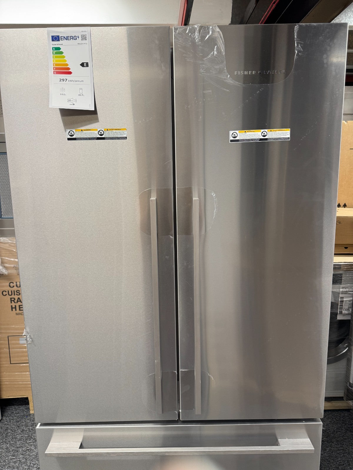 NEW Unused Fisher & Paykel RF610ADX6 Freestanding Fridge Freezer BR2335