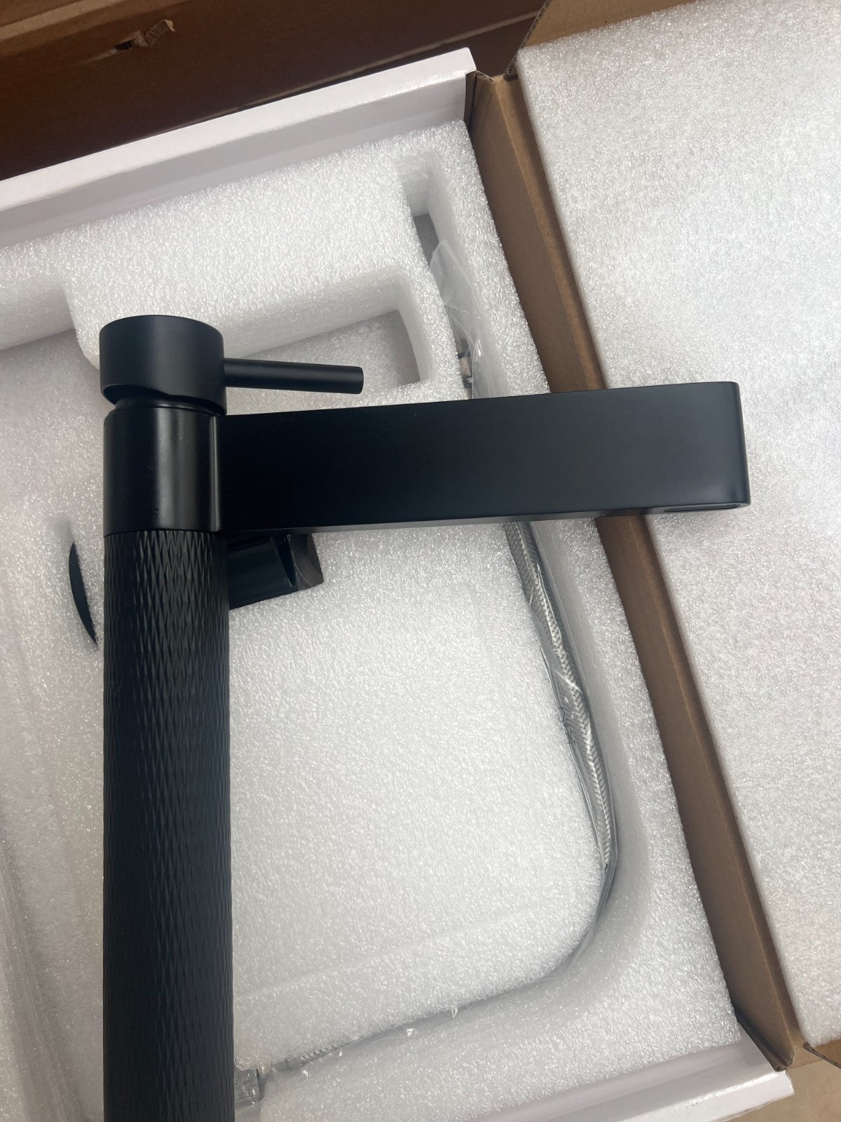 NEW Black Quilt Lever Kitchen Mixer tap Victoria plumbing tap factory AX4606