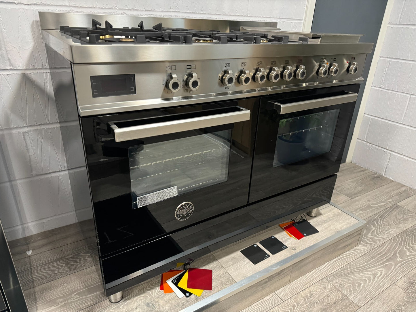 Ex Display UNUSED Bertazzoni PRO126G2ENET Range Cooker 120cm Oven Appliance