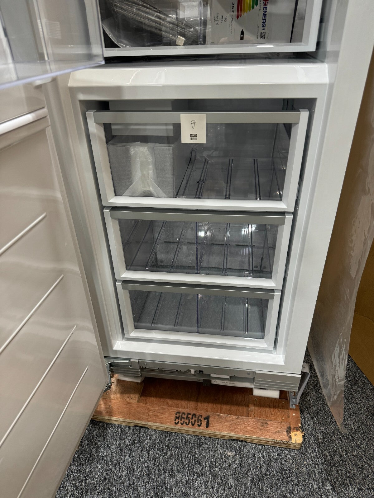 New Fisher & Paykel RS6019F3LJ1 60cm Integrated Freezer Appliance BR592