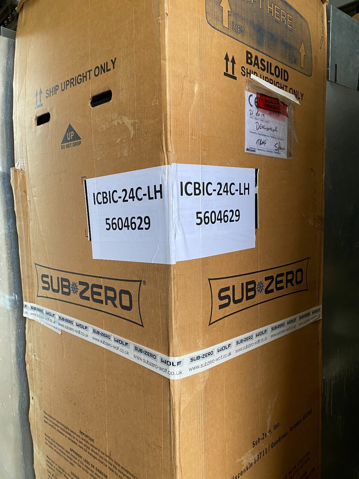 New SubZero Fridge Freezer ICBIC 24inch refrigeration Appliance Wolf