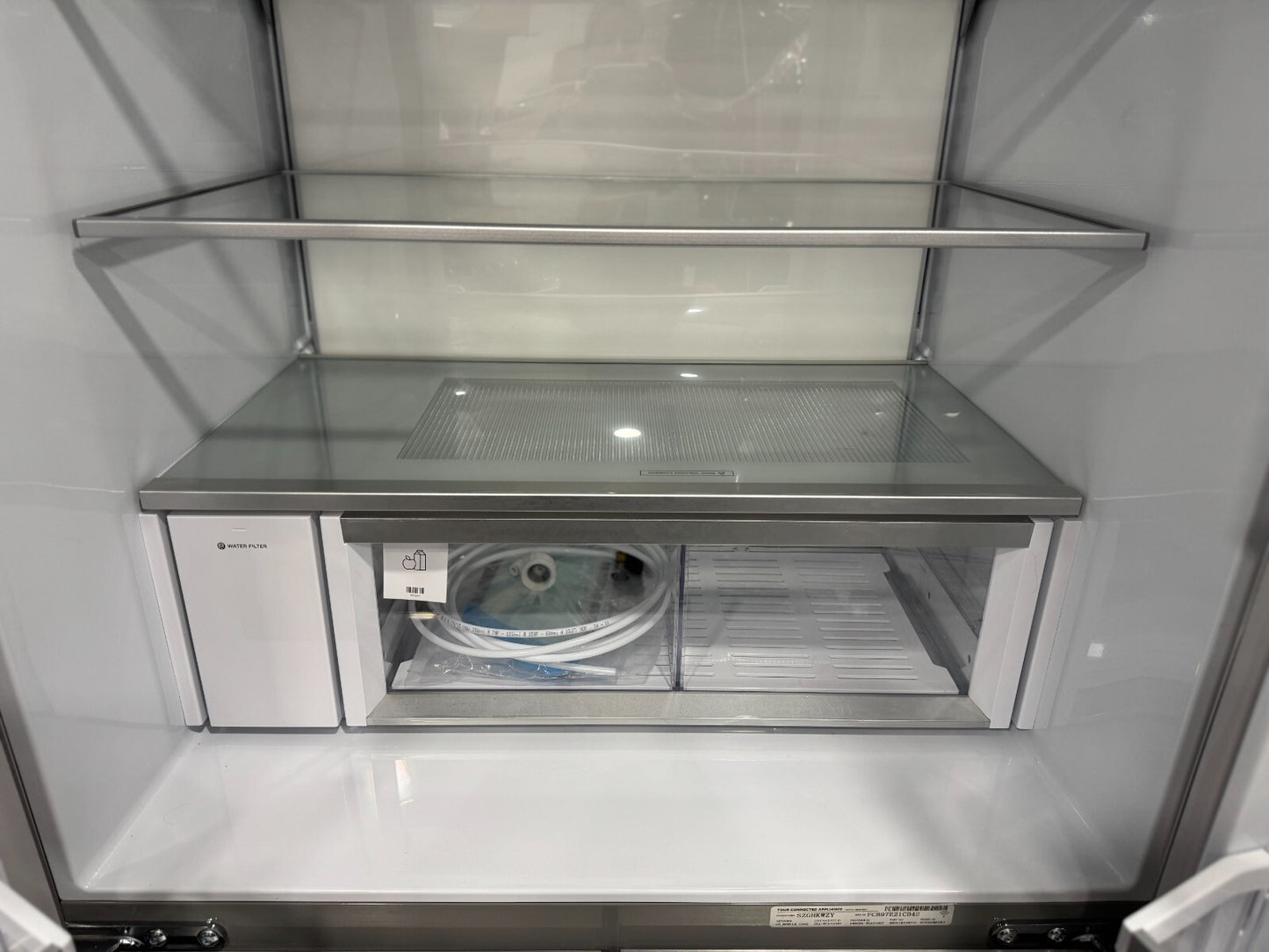 Fisher & Paykel RF500QNUVX1 Fridge Freezer Freestanding Refrigerator ICE BR683