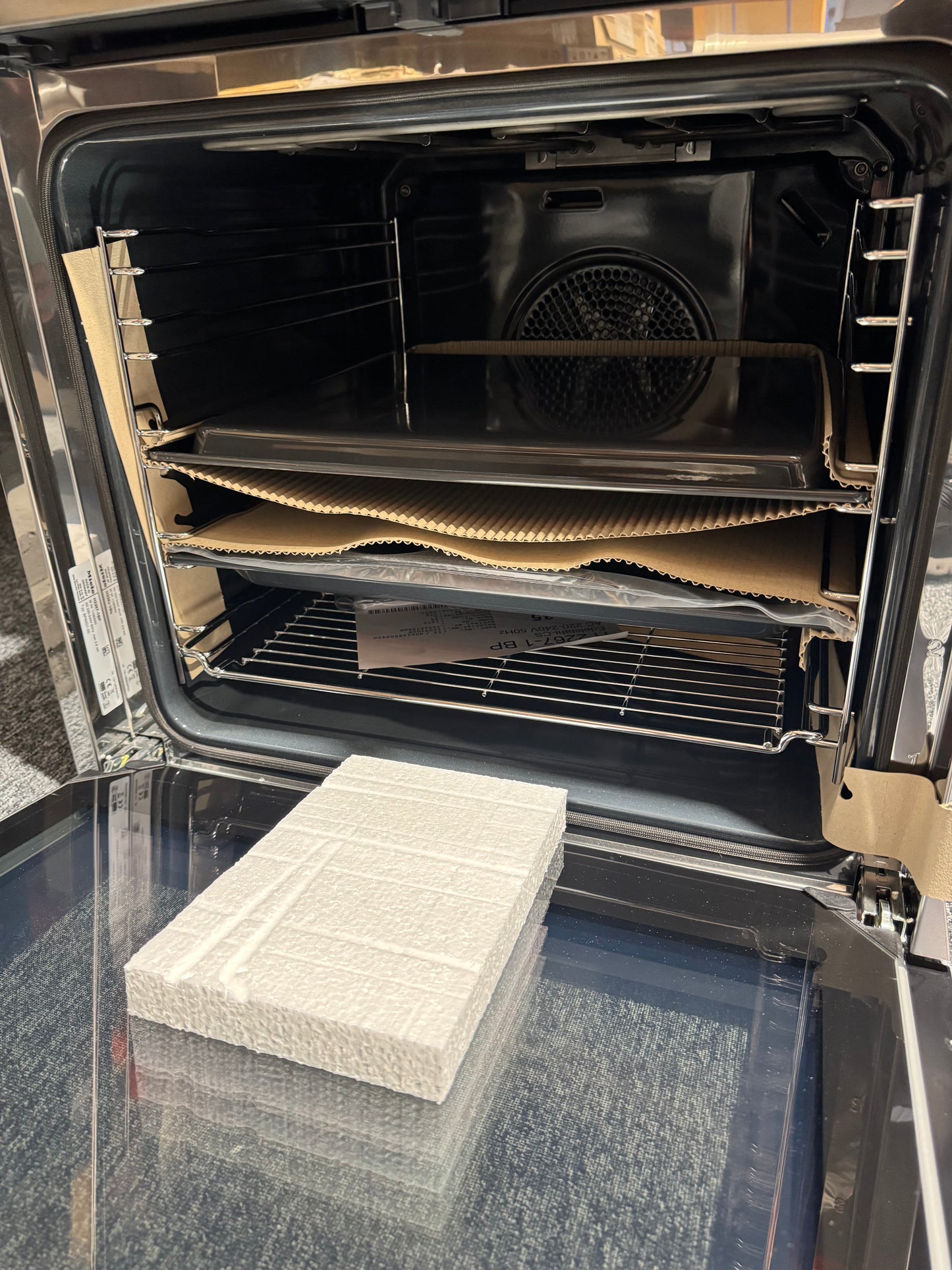 NEW Miele H 2267-1 BP Built in Wall Oven Cooker BR2380