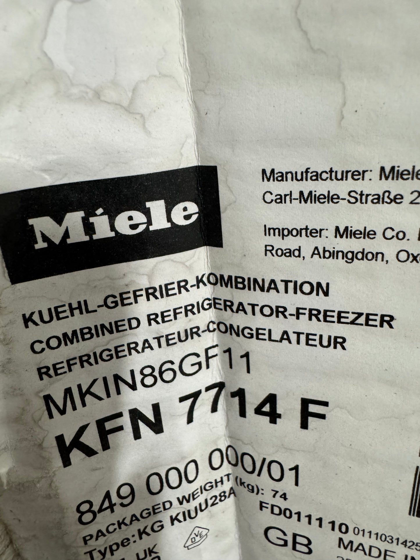 New Miele KFN 7764 D Integrated Fridge Freezer Damaged BR2408